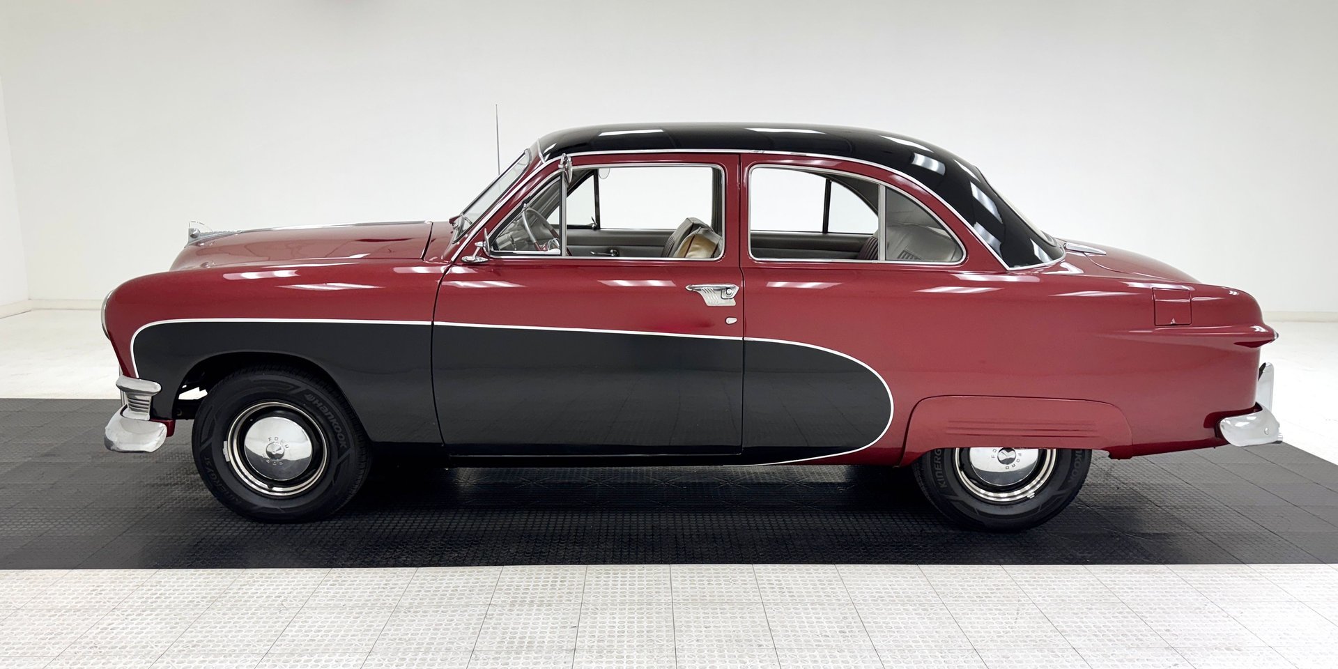 1950 Ford Tudor - Sedan, foto 2