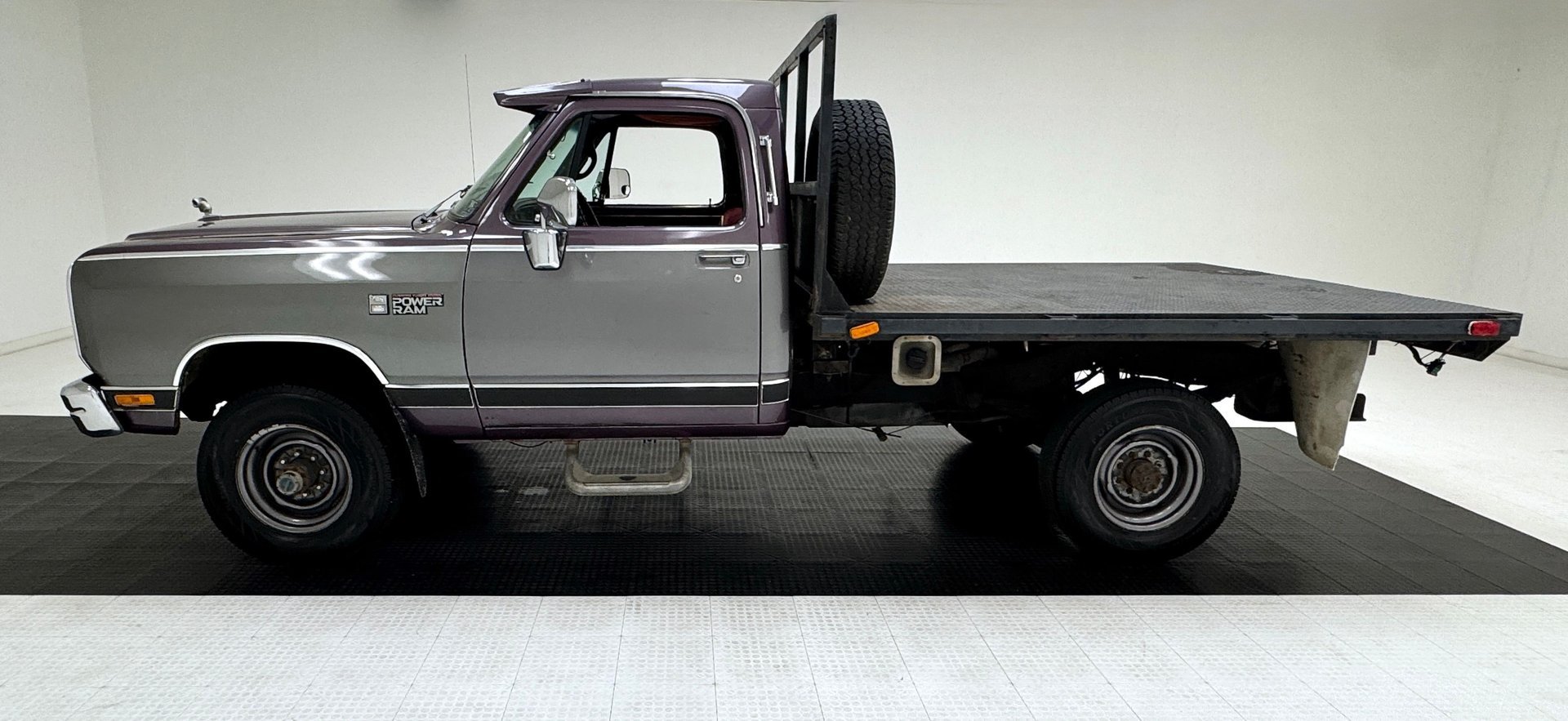 1989 Dodge Pickup - LE 4x4 Flatbed Pickup, foto 2