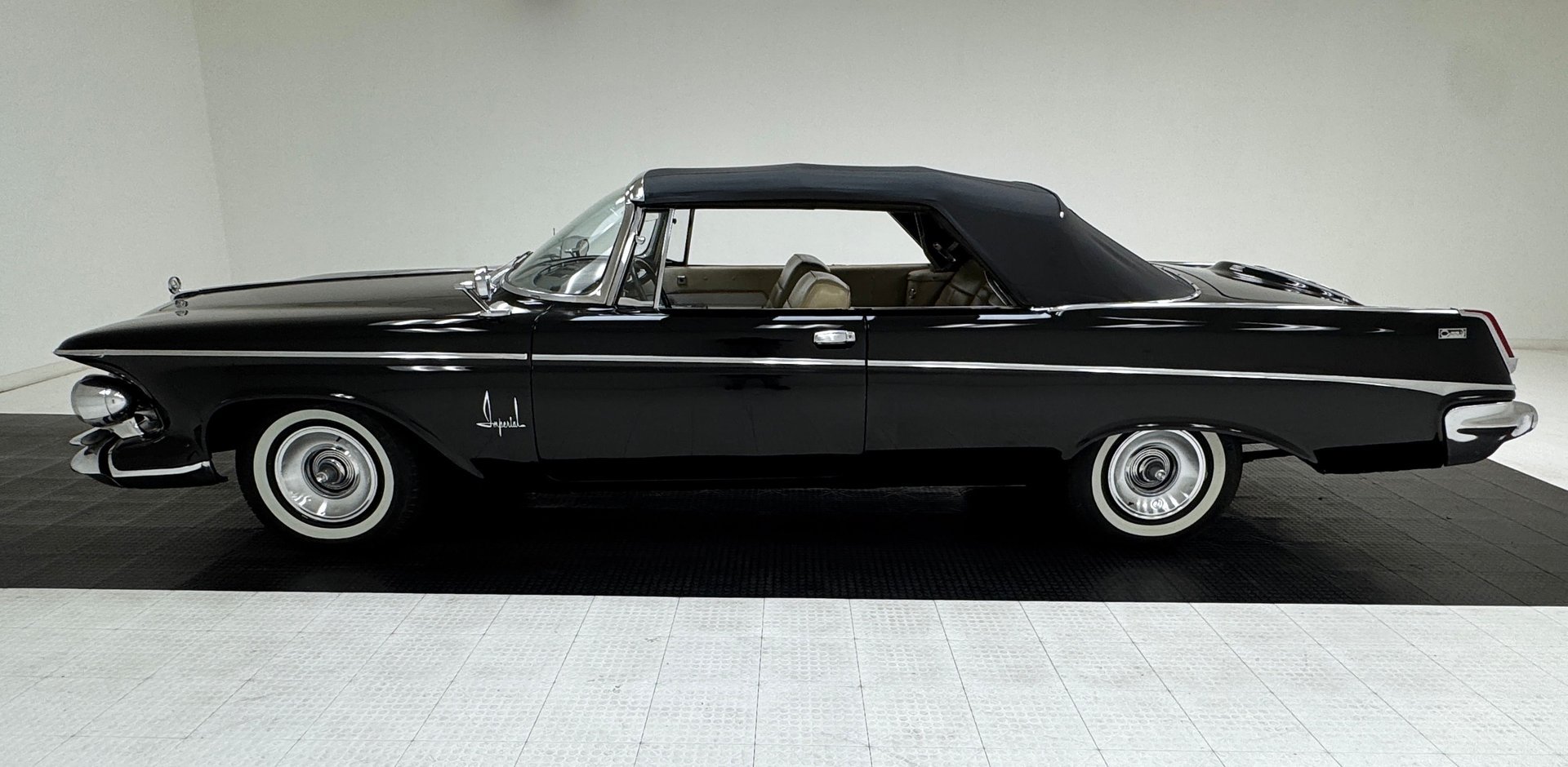1963 Chrysler Imperial - Crown Convertible, foto 3