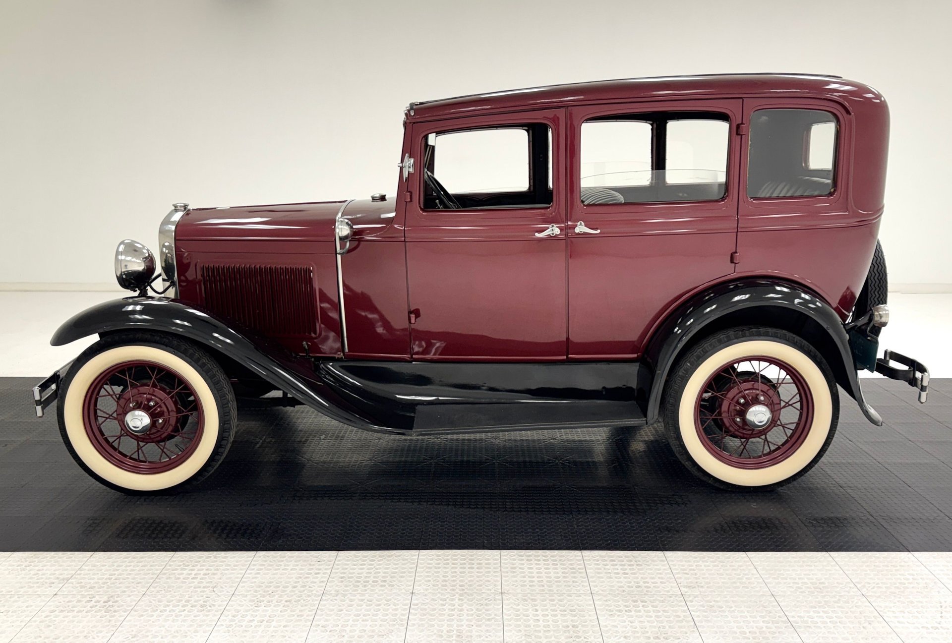 1931 Ford Model A - Fordor Sedan, foto 2