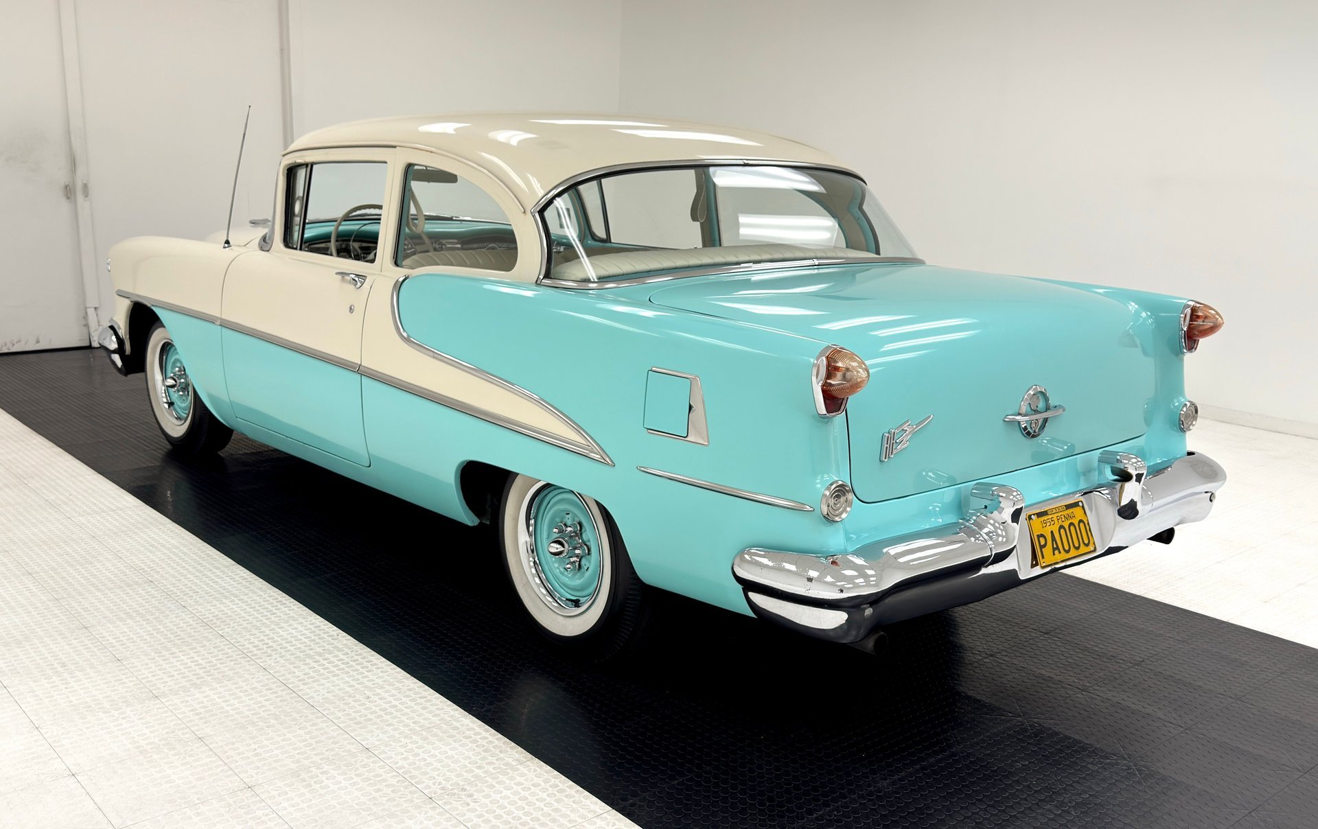 1955 Oldsmobile 88 - 2 Door Sedan, foto 3