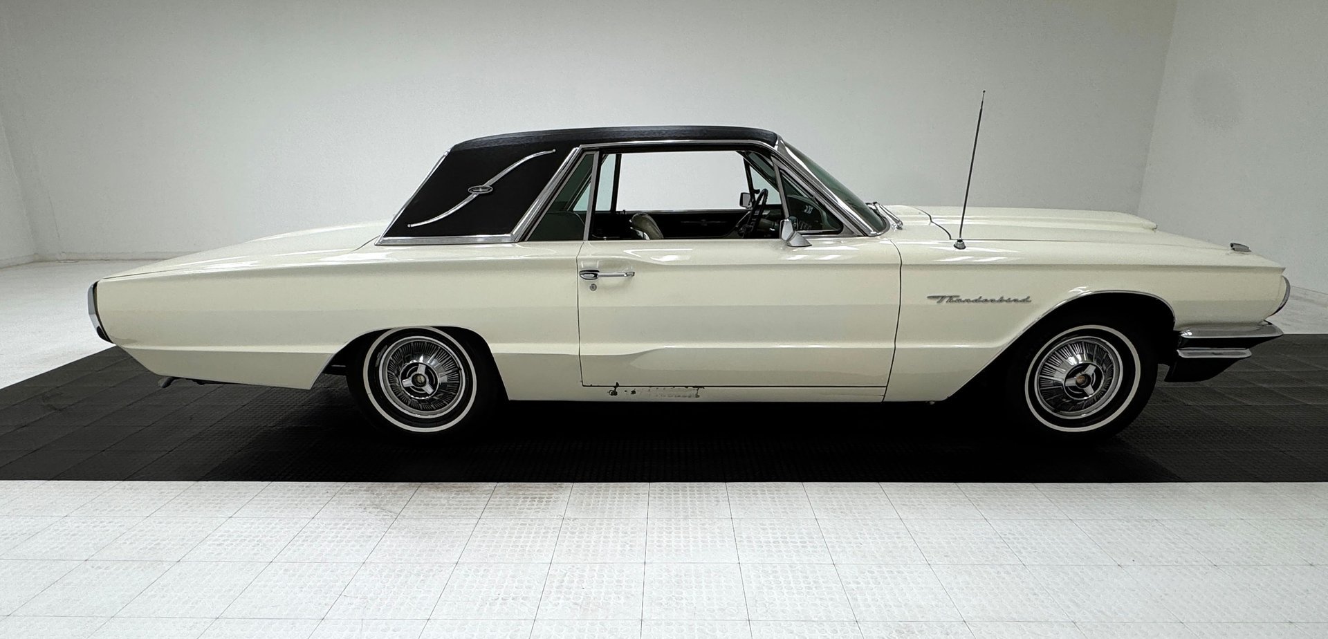 1964 Ford Thunderbird - Landau Hardtop, foto 6