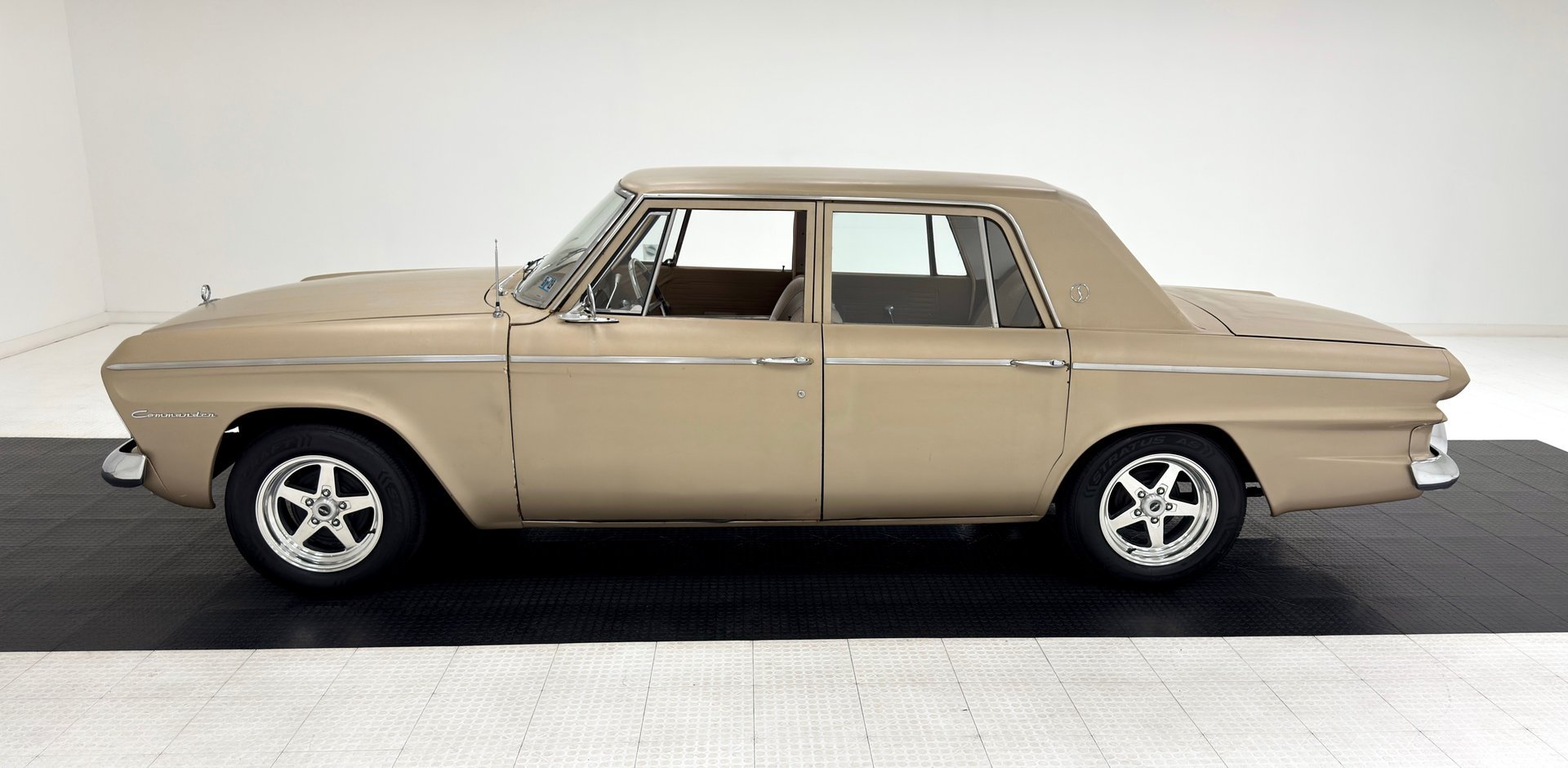1964 Studebaker Lark - Commander 4 Door Sedan, foto 2
