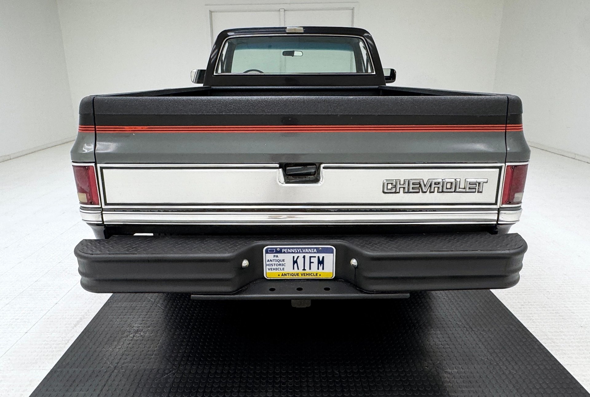 1986 Chevrolet C10 - Silverado 4x2 Long Bed Pickup, foto 4