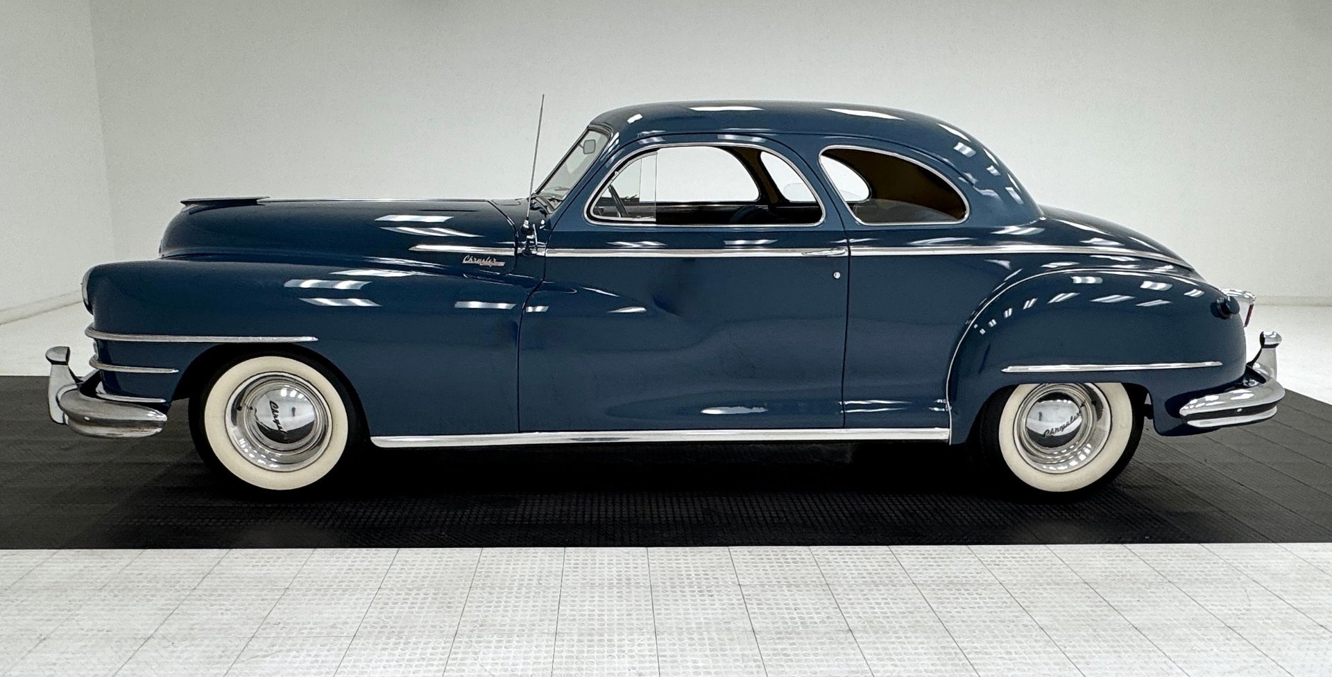 1947 Chrysler New Yorker - Club Coupe, foto 2