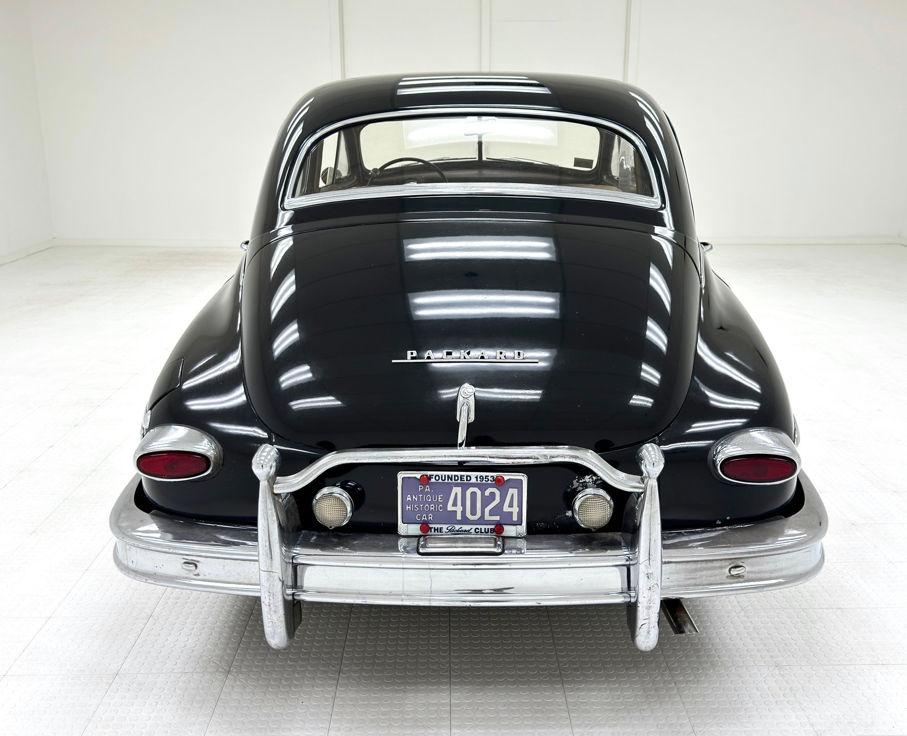 1949 Packard Deluxe - 8 Touring Sedan, foto 4