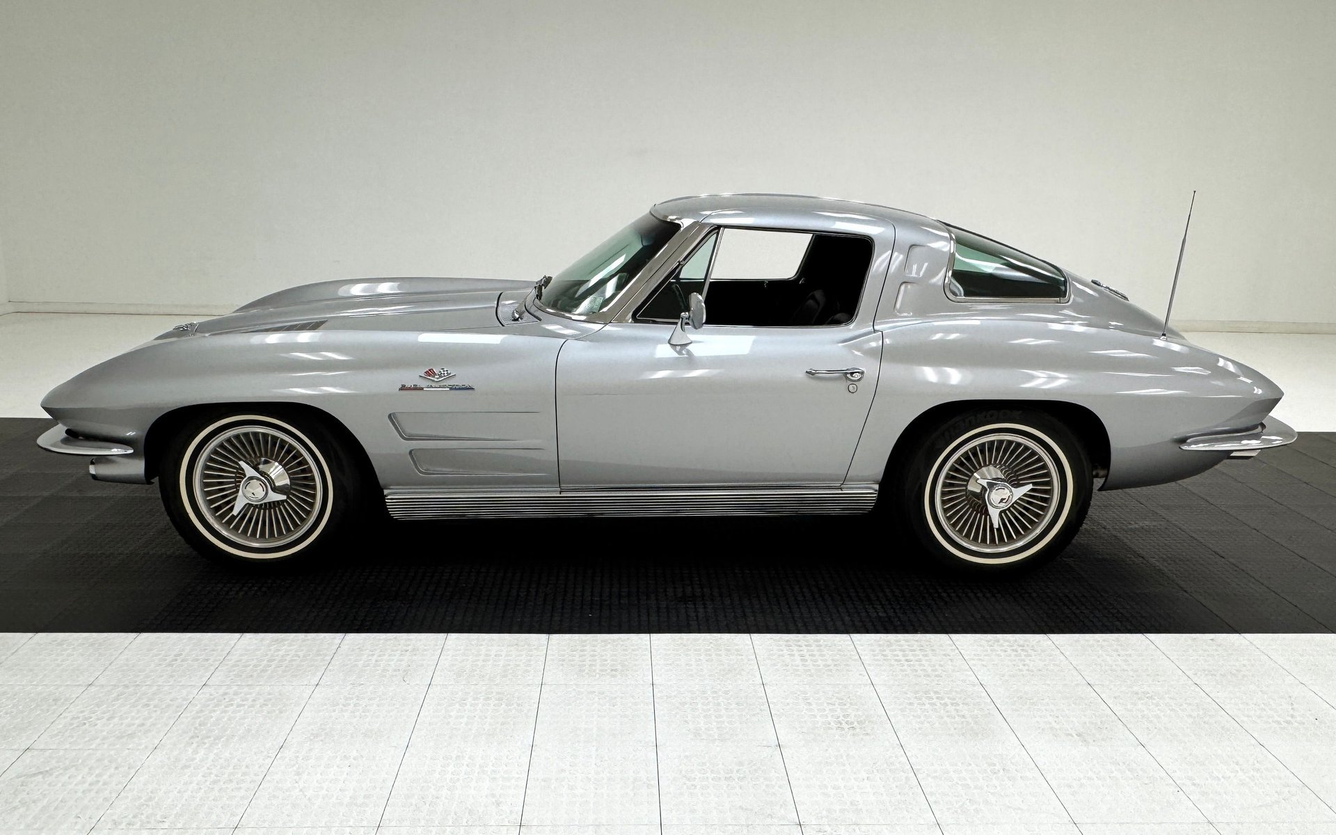 1963 Chevrolet Corvette - Coupe, foto 2