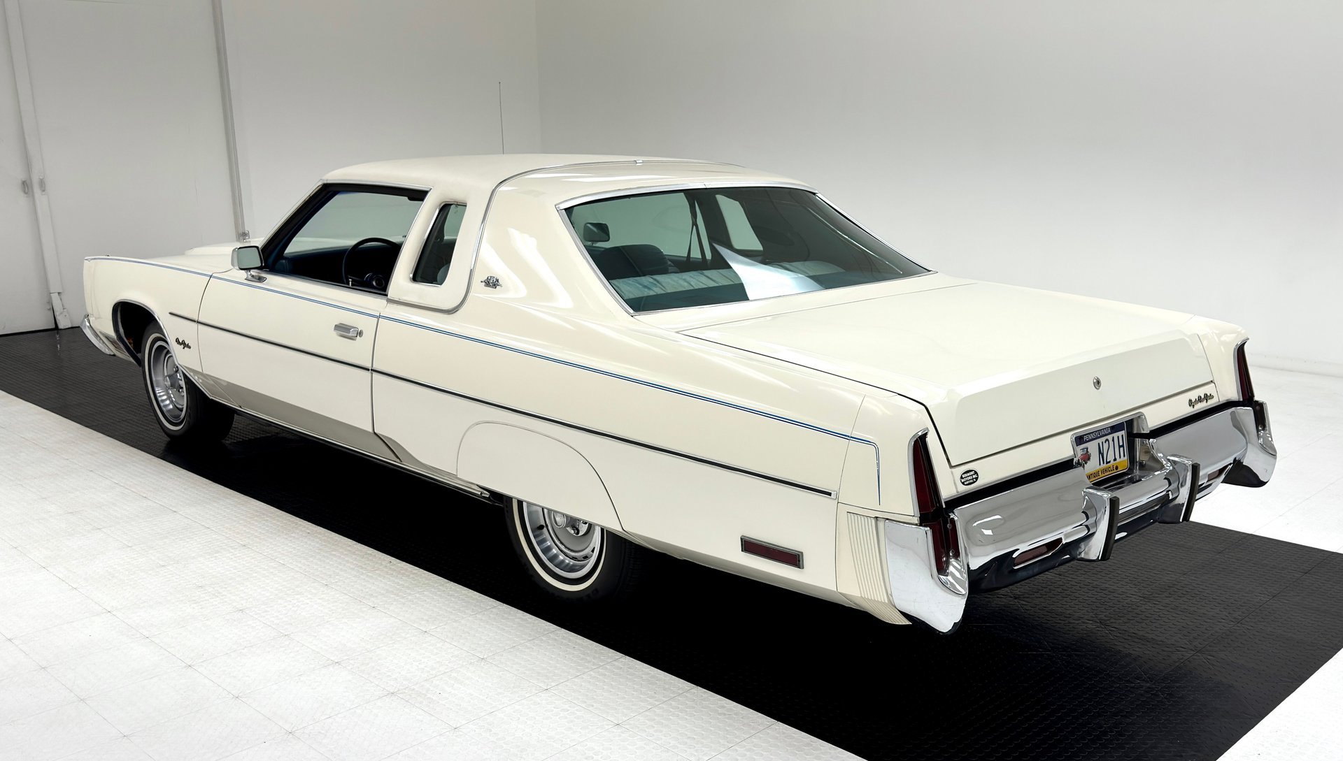 1976 Chrysler New Yorker - Brougham Hardtop, foto 3