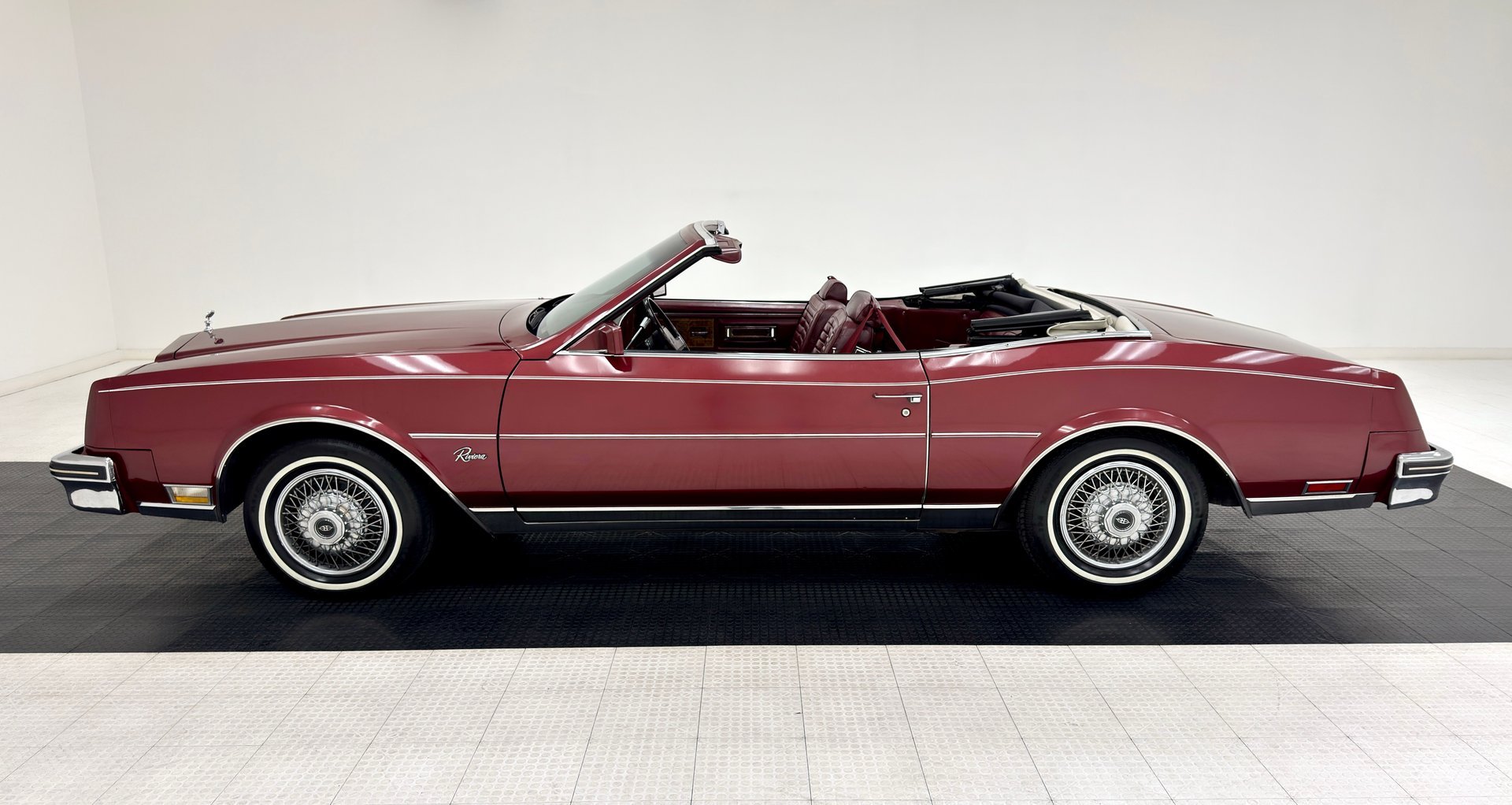1982 Buick Riviera - Convertible, foto 4