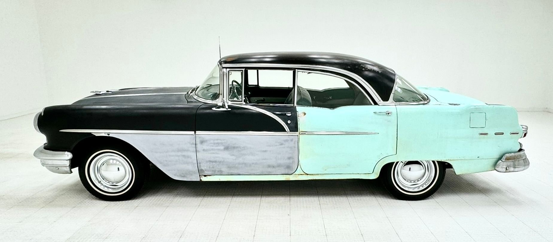 1956 Pontiac Chieftain de Luxe - Catalina 4 Door Hardtop, foto 2