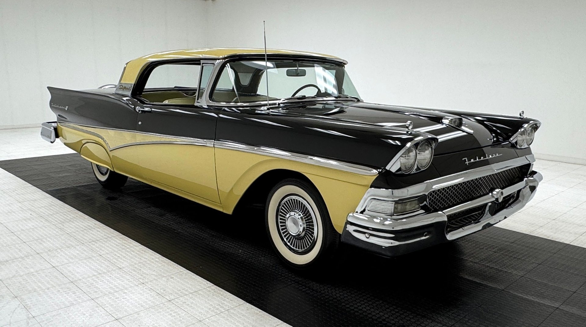 1958 Ford Fairlane - Skyliner, foto 7