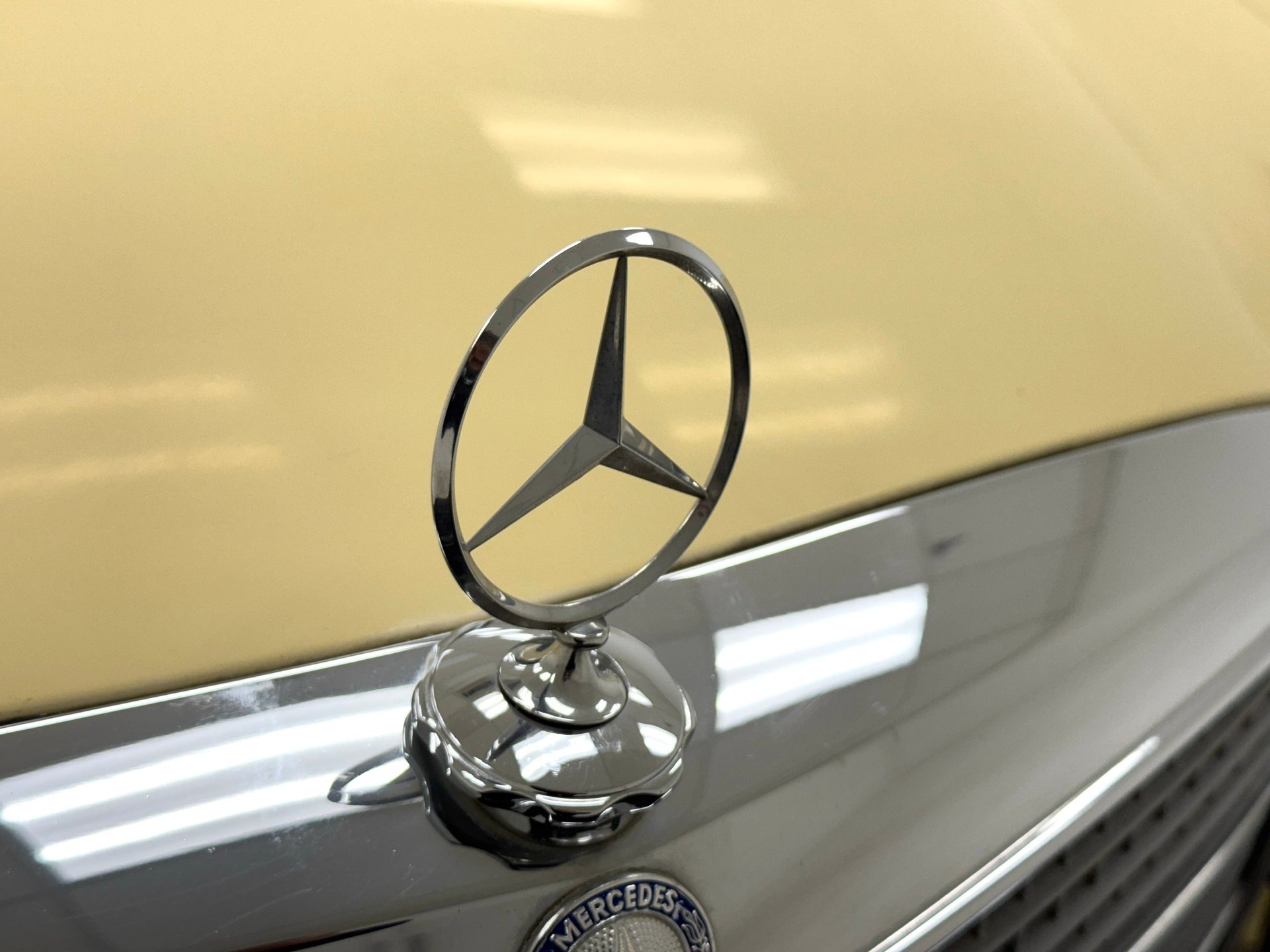 1975 Mercedes-Benz E-Class - Sedan, foto 10