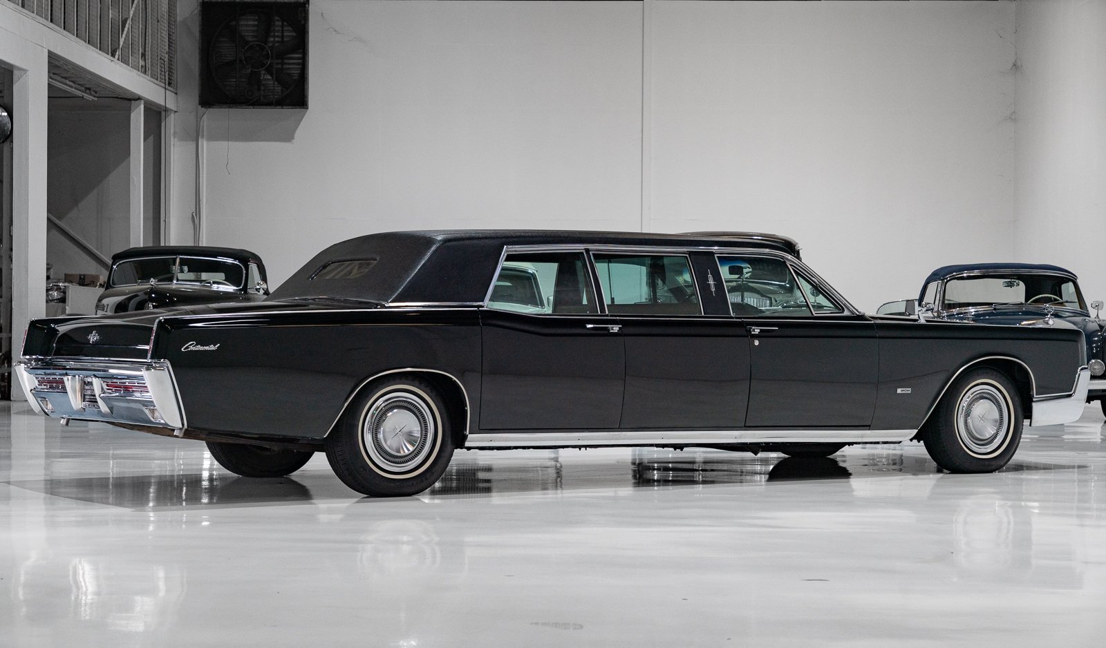 1967 Lincoln Continental - EXECUTIVE LIMOUSINE BY LEHMANN-PETERSON (BUILT FOR AUGUST A. BUSCH OF ANHEUSER-BUSCH) BUILT FOR AUGUST A. BUSCH OF ANHEUSER-BUSCH, foto 11