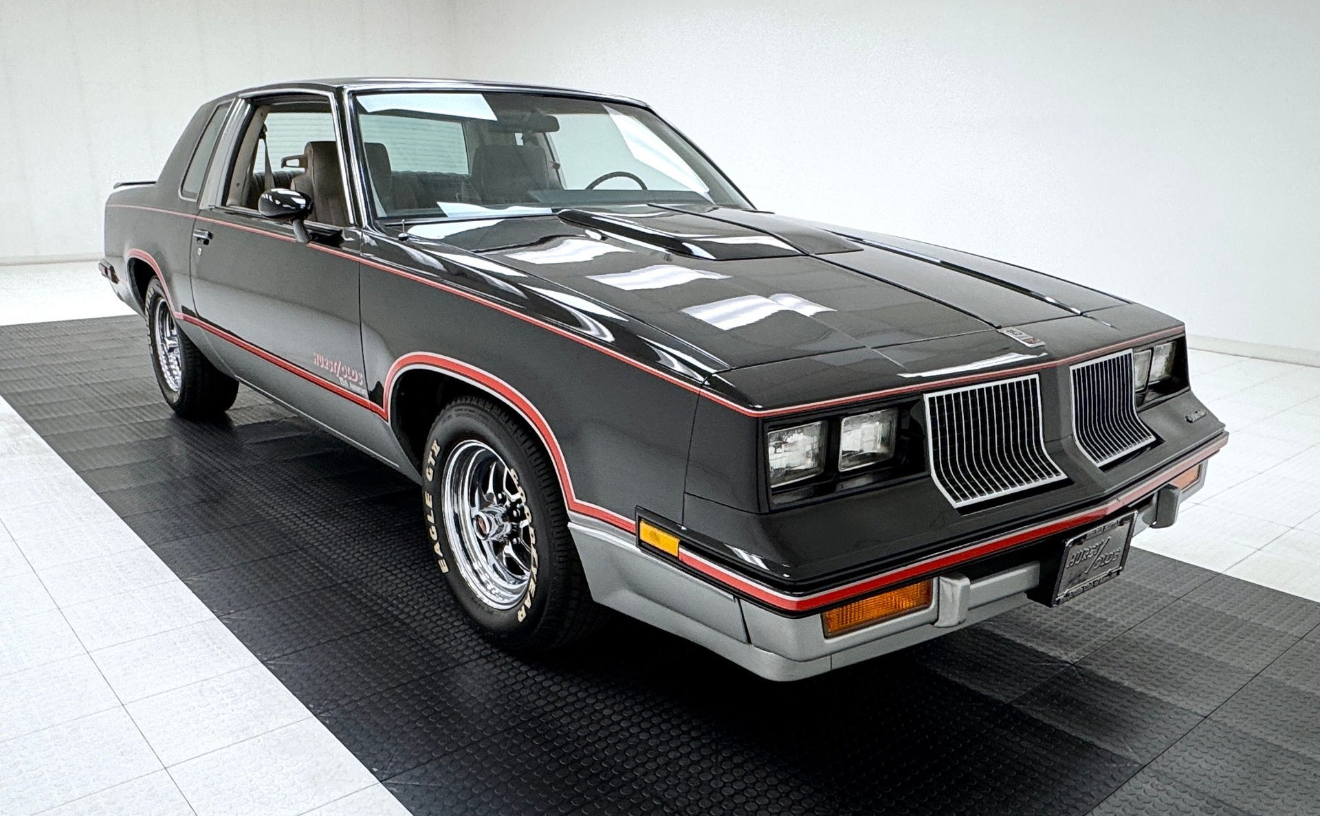 1983 Oldsmobile Cutlass - Hurst/Olds 15th Anniversary 2 Door Hardtop, foto 7