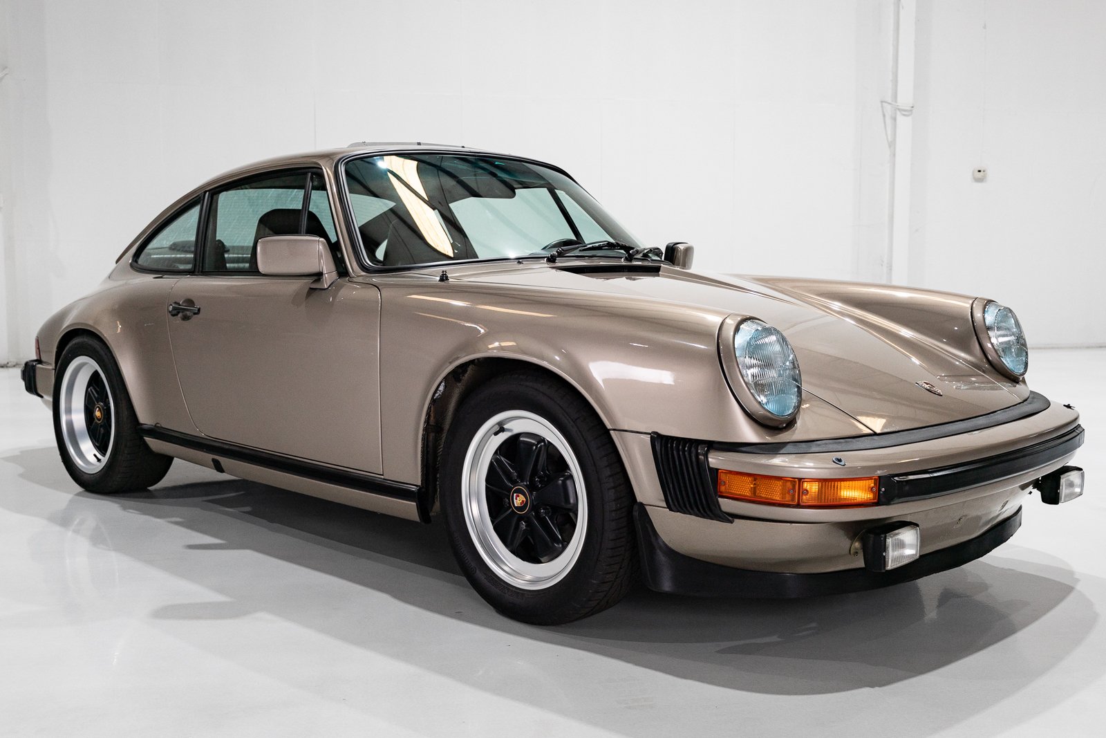 1981 Porsche 911 "G" - SC 3.0 SUNROOF COUPE (ONLY 22,128 MILES) ONLY 22,128 MILES, foto 5