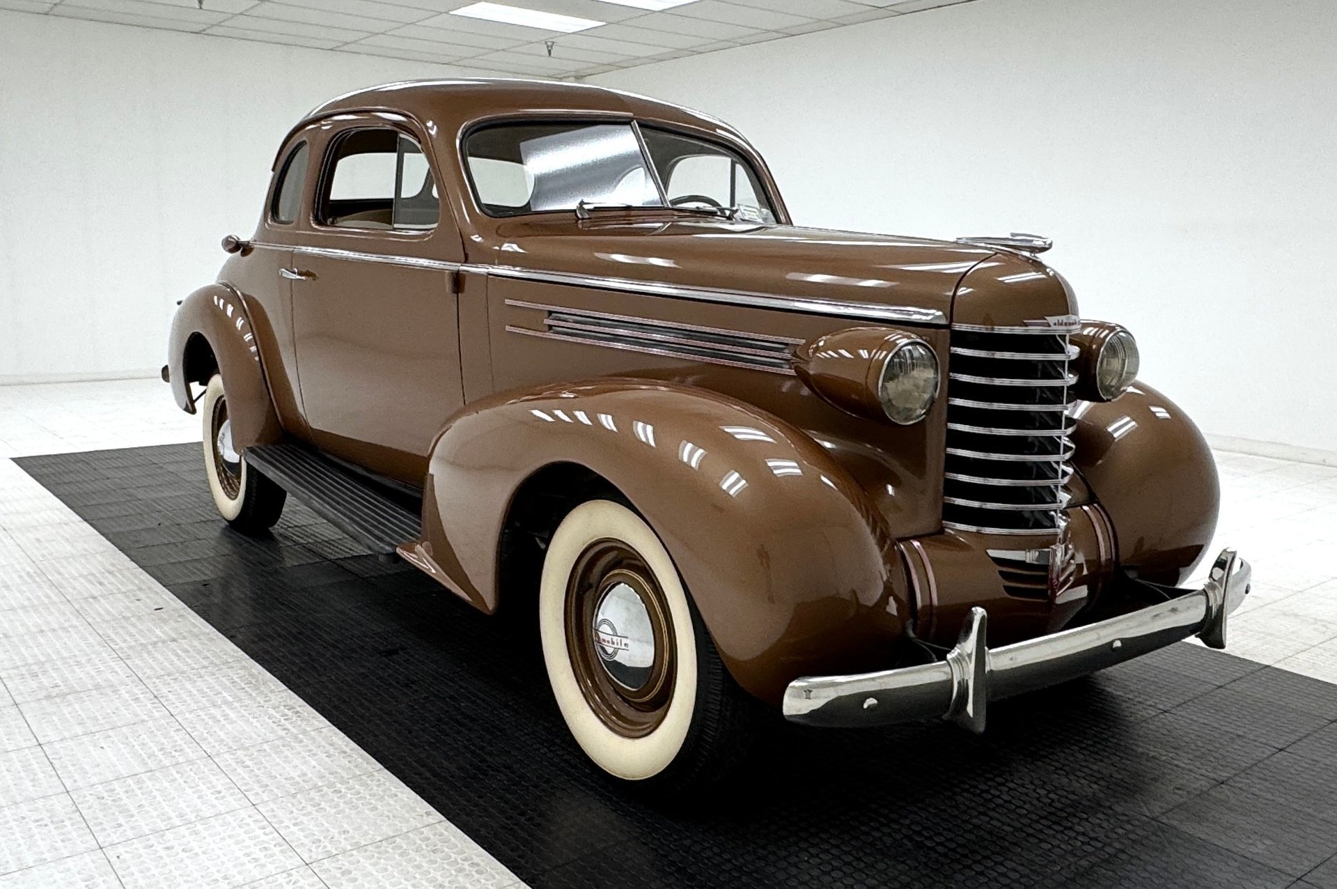 1937 Oldsmobile F-37 - Business Coupe, foto 7