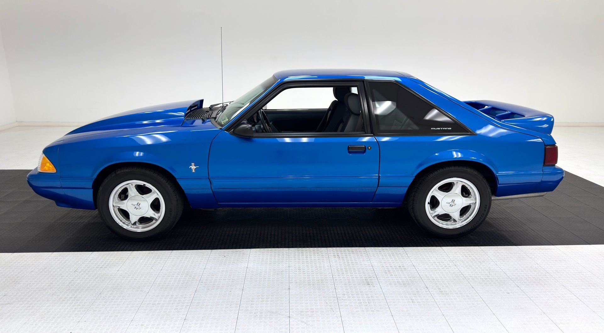 1989 Ford Mustang - LX Hatchback, foto 2