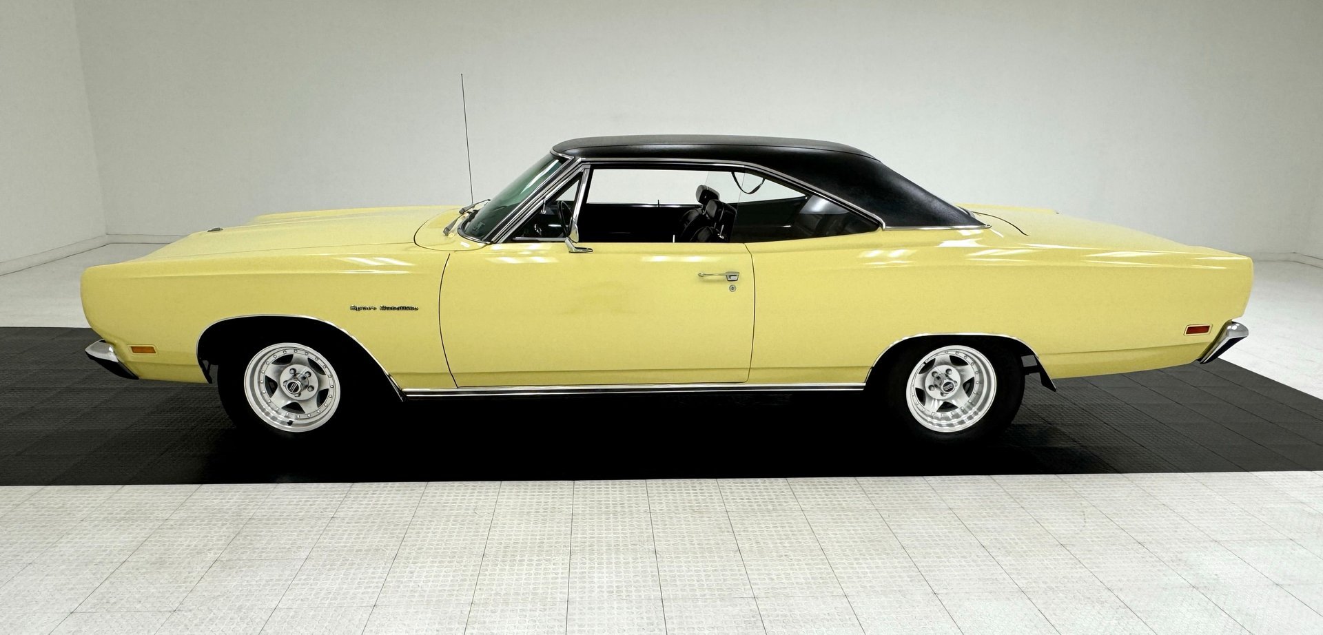 1969 Plymouth Satellite - 2 Door Hardtop, foto 2