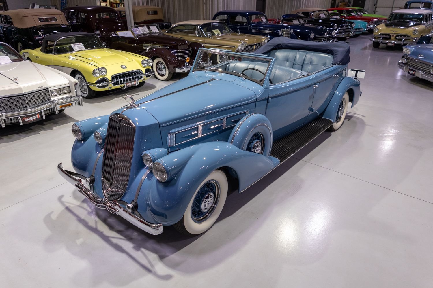 1936 Pierce-Arrow Deluxe 8, foto 1