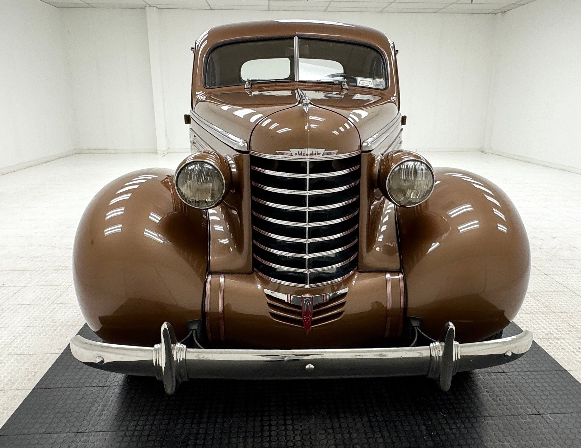1937 Oldsmobile F-37 - Business Coupe, foto 8