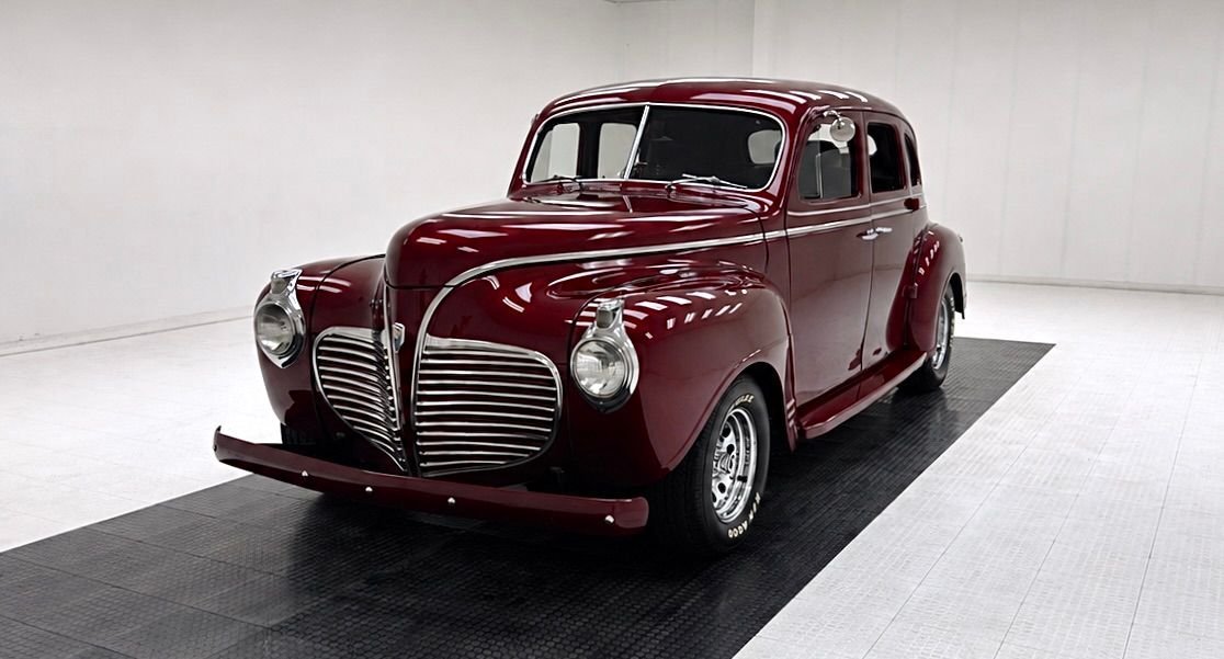 1941 Plymouth P12 - P12 4 Door Sedan, foto 1
