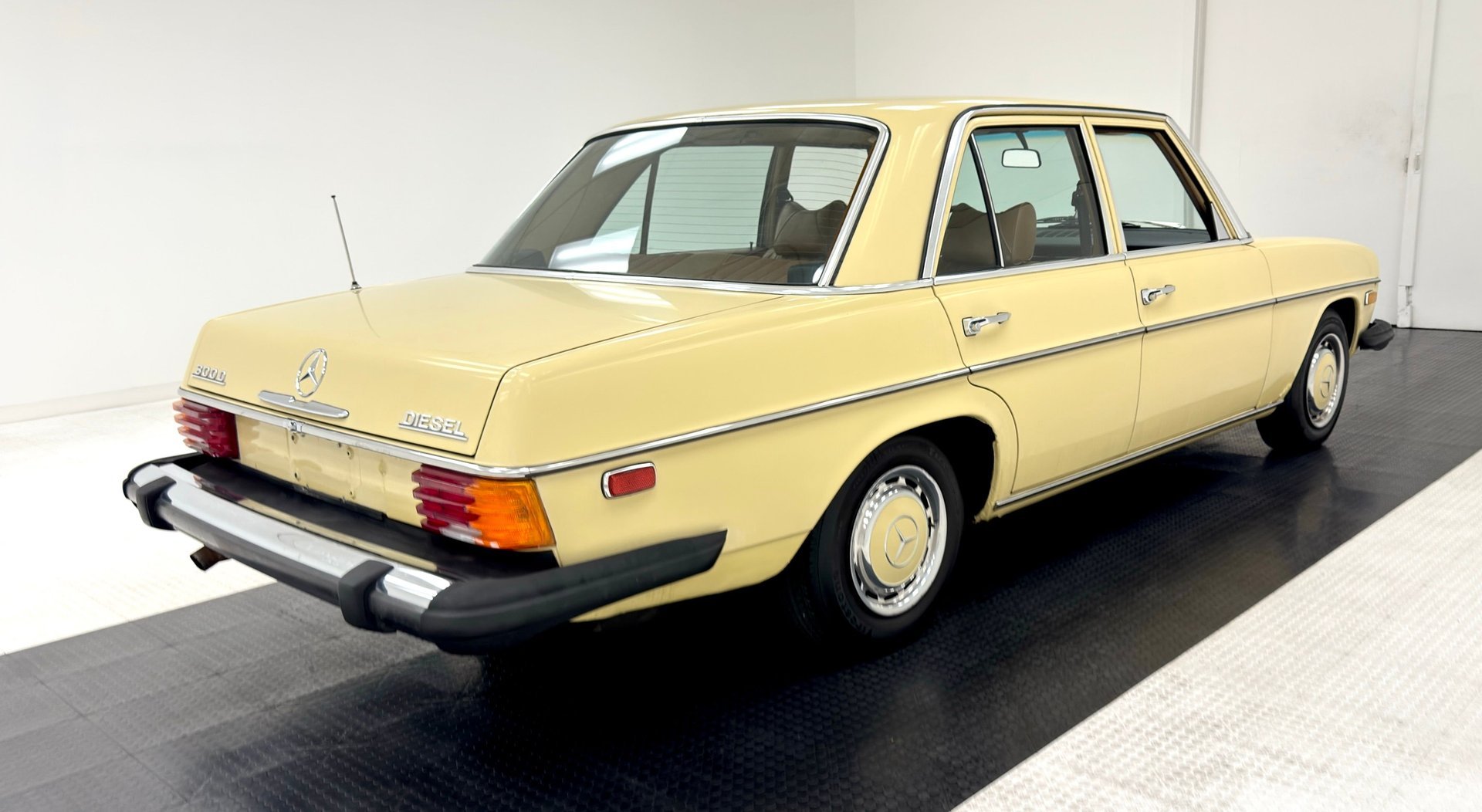 1975 Mercedes-Benz E-Class - Sedan, foto 5