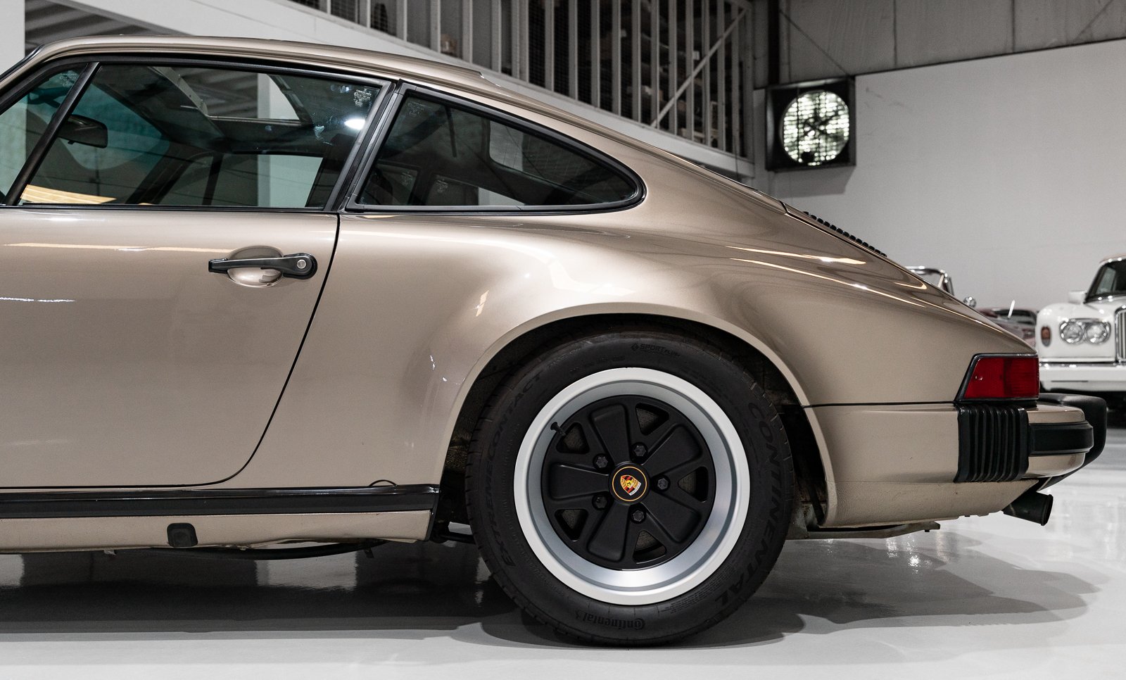 1981 Porsche 911 "G" - SC 3.0 SUNROOF COUPE (ONLY 22,128 MILES) ONLY 22,128 MILES, foto 12