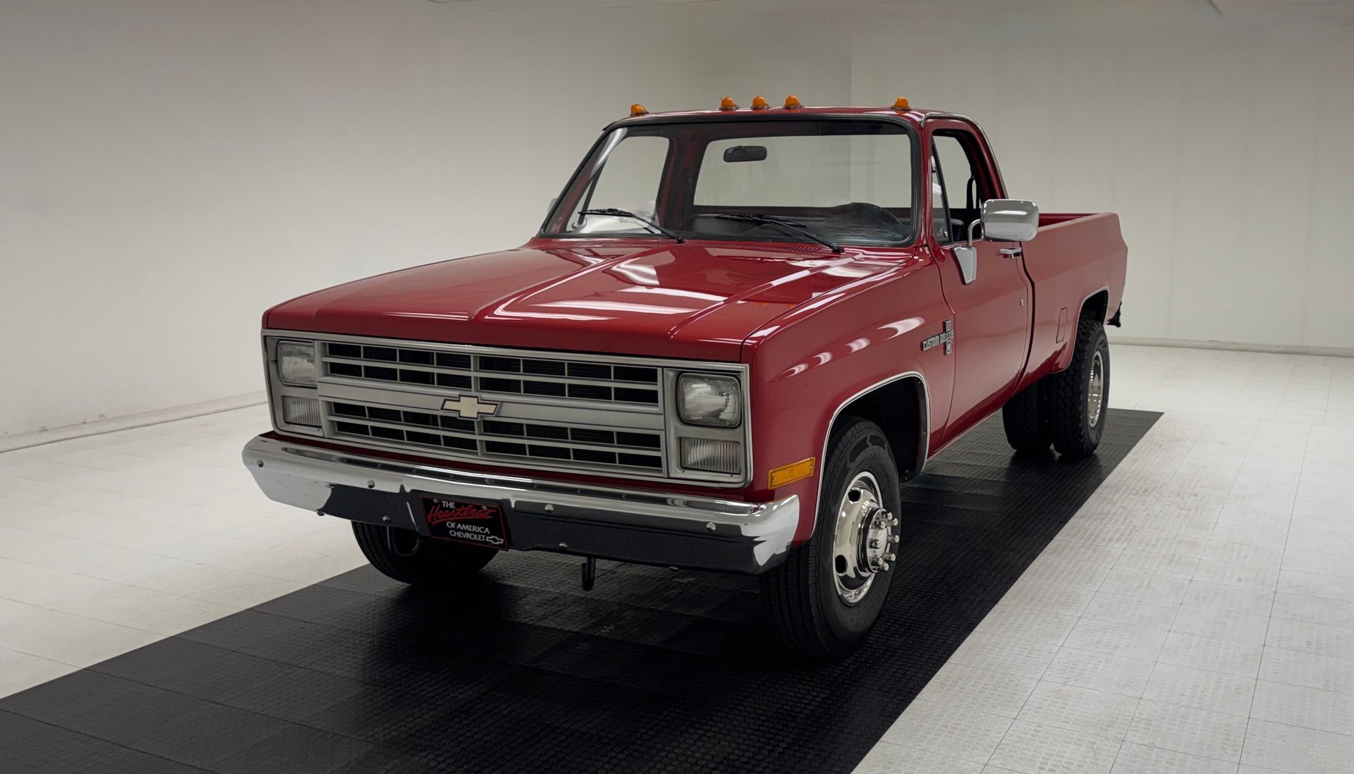 1987 Chevrolet C30 - Custom Deluxe Dually Long Bed Pickup, foto 1