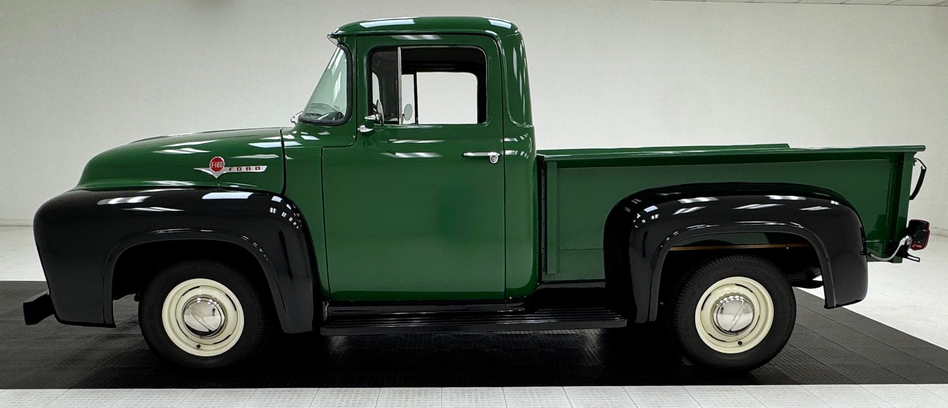 1956 Ford F 100 - Pickup, foto 2