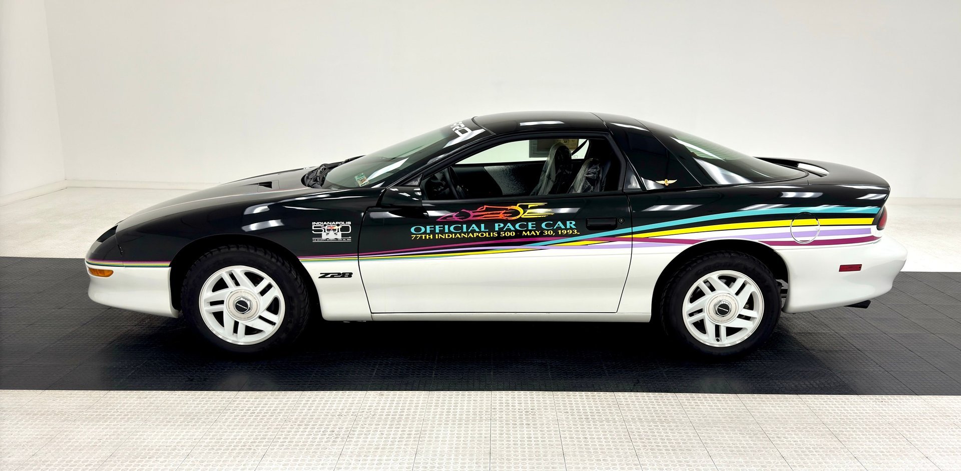 1993 Chevrolet Camaro - Indy Pace Car, foto 2