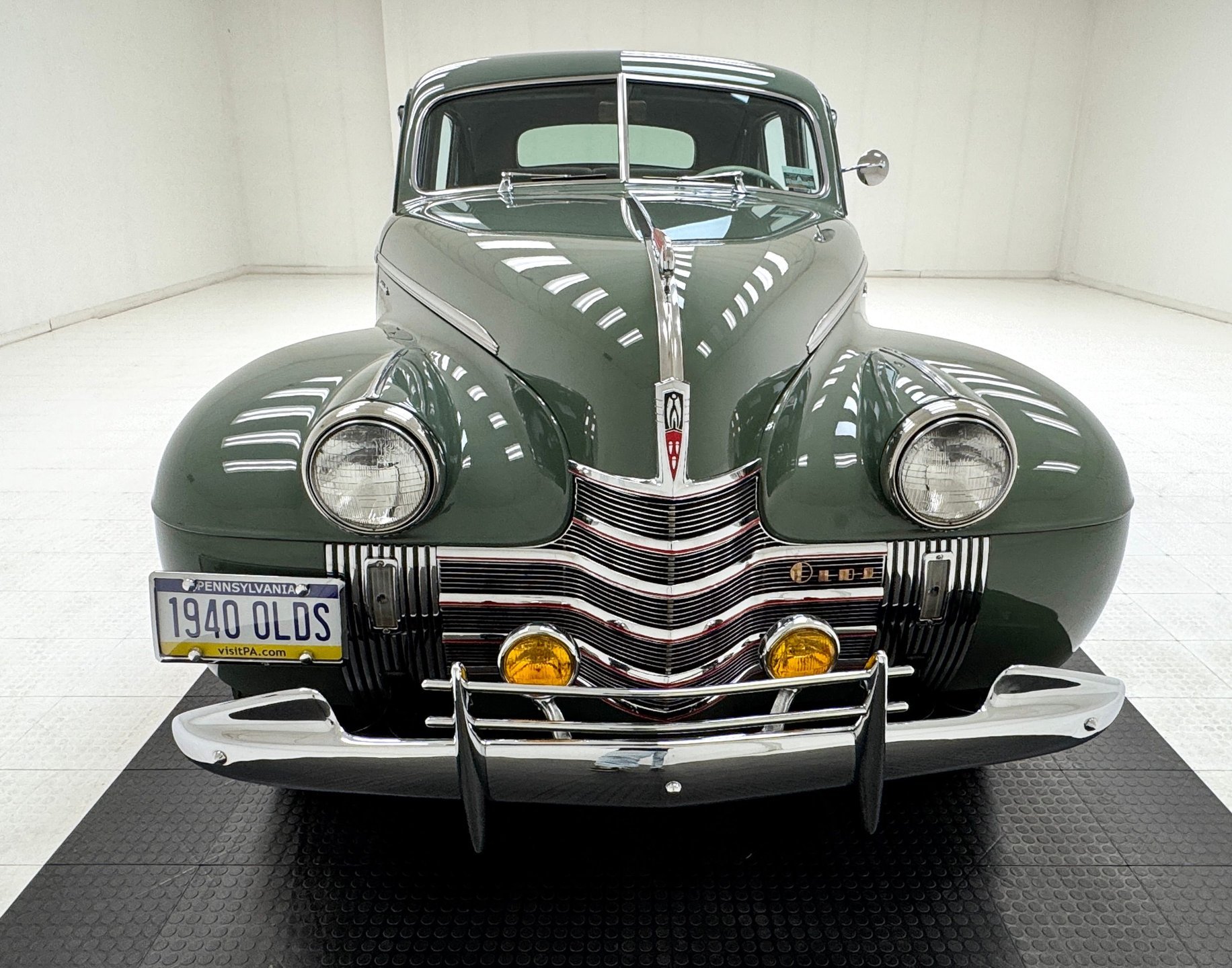 1940 Oldsmobile Series 90 - Custom Cruiser 4 Door Touring Sedan, foto 8