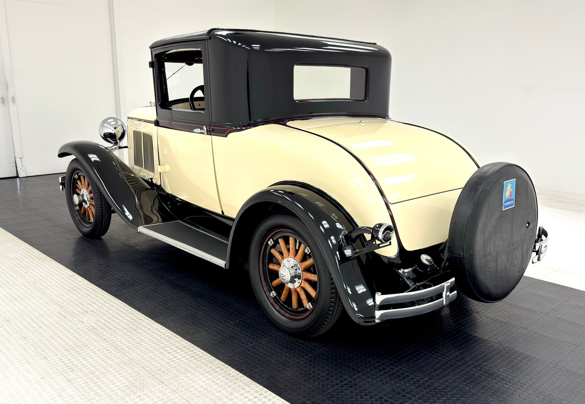 1929 Plymouth Model U - Deluxe Coupe, foto 3