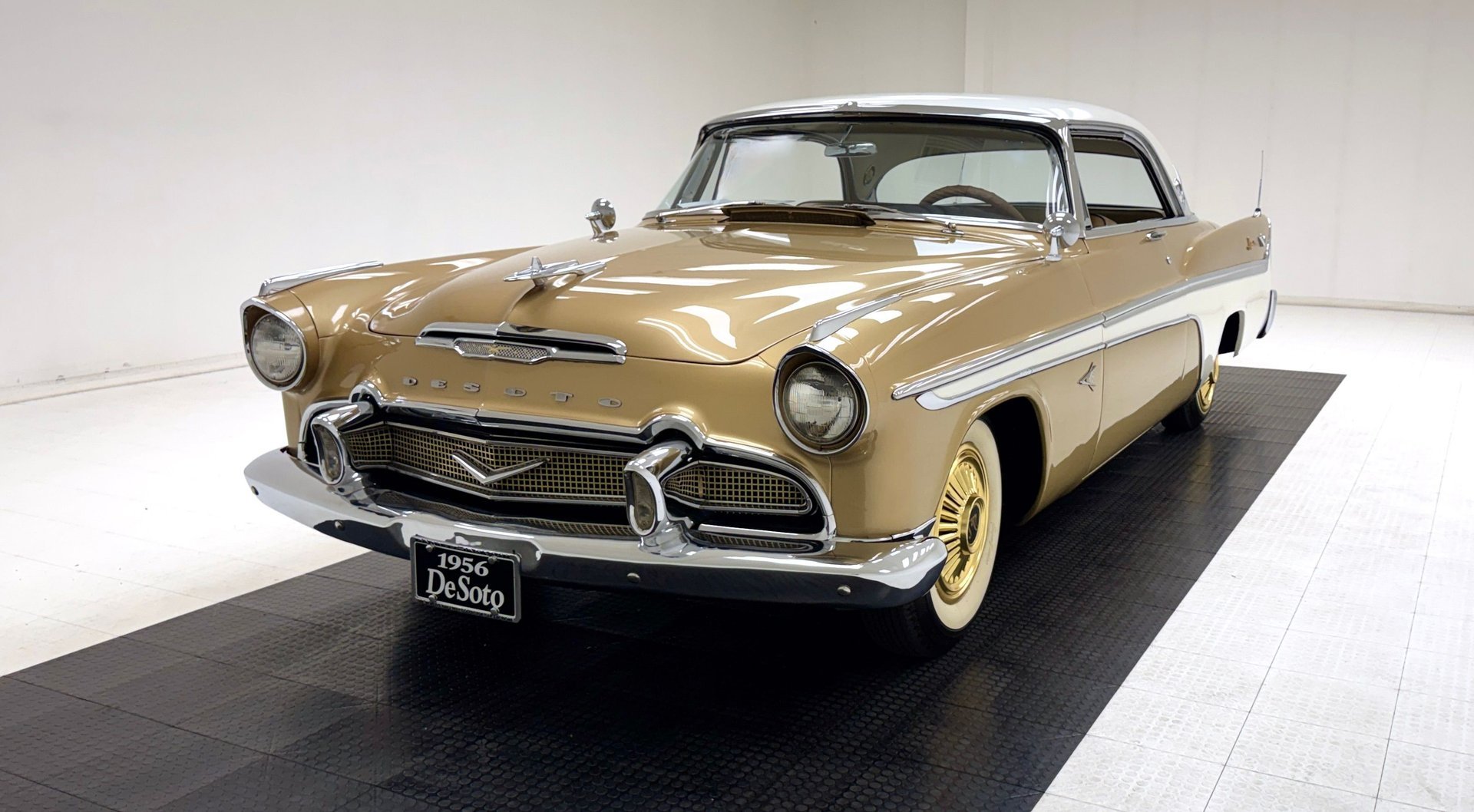 1956 DeSoto Adventurer - 2 Door Hardtop, foto 1