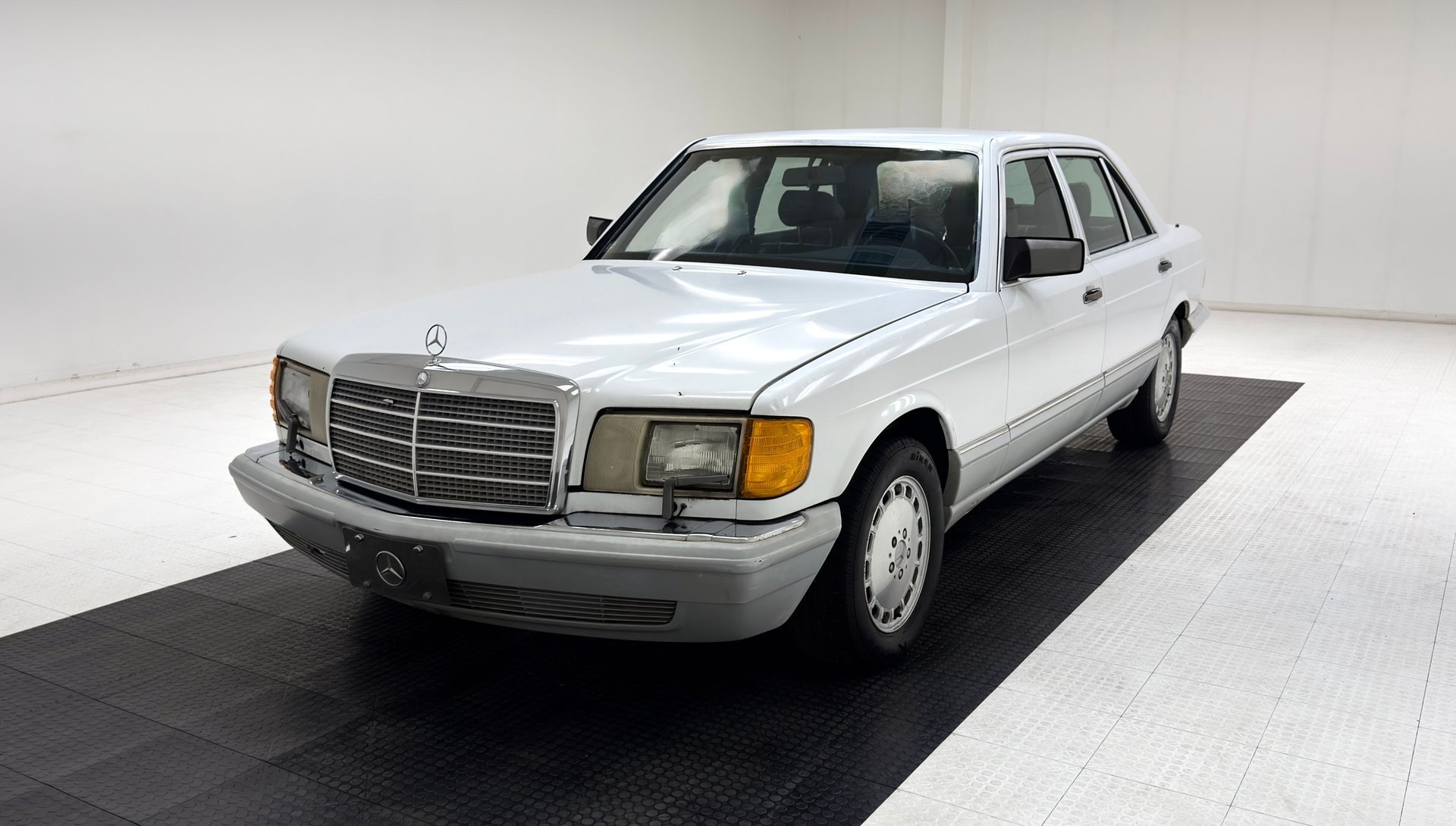 1991 Mercedes-Benz S-Class - 4 Door Sedan, foto 1