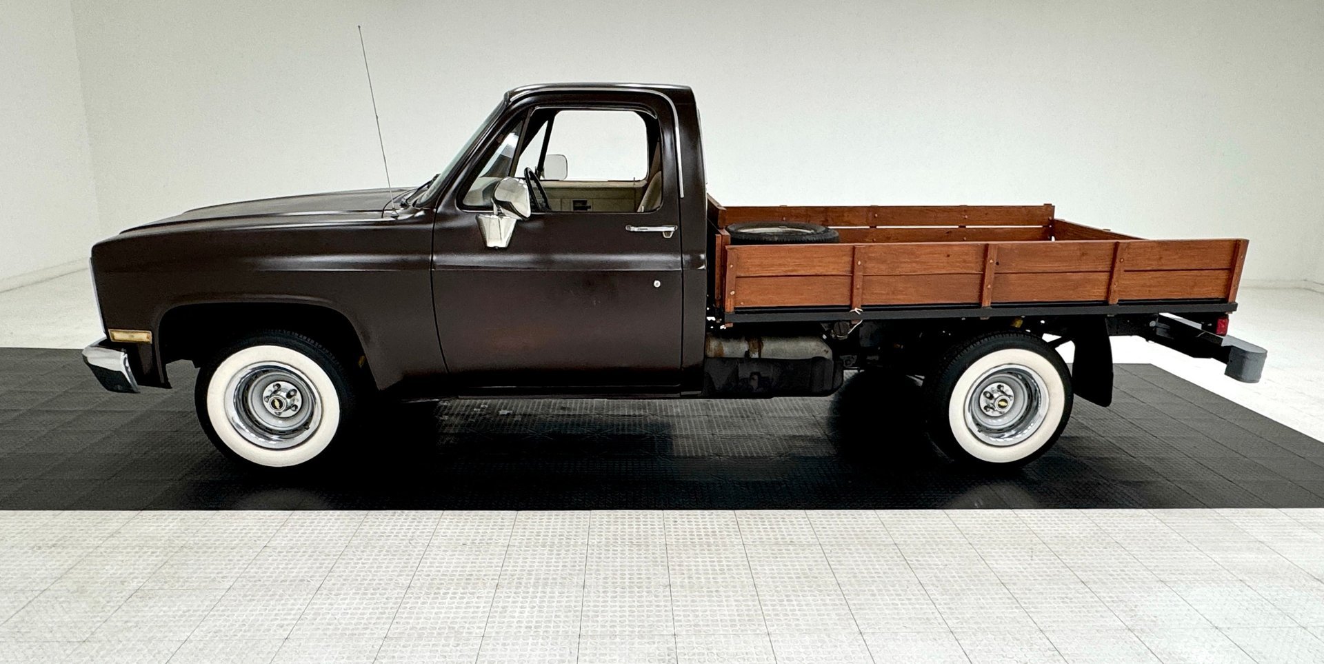 1986 Chevrolet C10 - Flatbed Pickup, foto 2