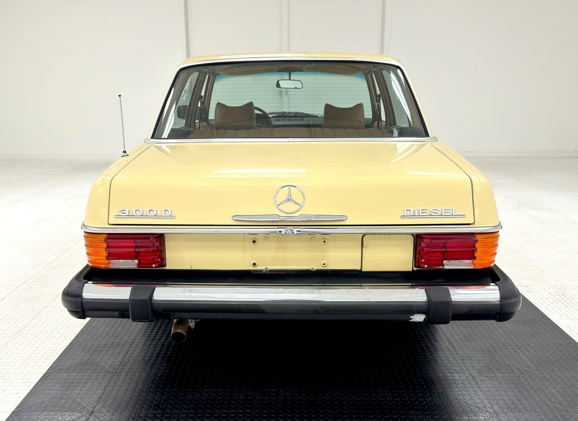 1975 Mercedes-Benz E-Class - Sedan, foto 4