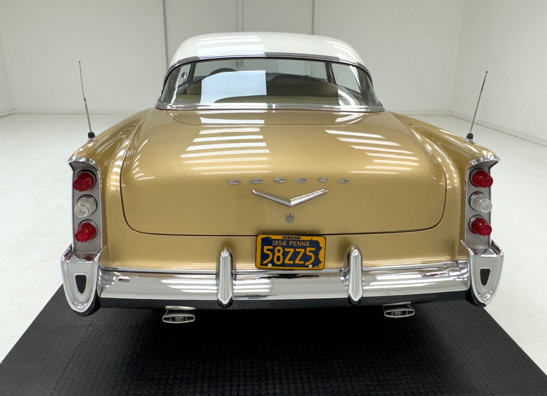 1956 DeSoto Adventurer - 2 Door Hardtop, foto 4
