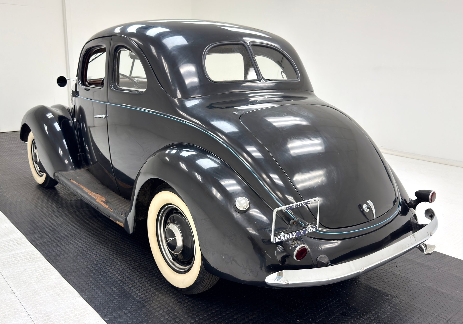 1937 Ford Deluxe - Club Coupe, foto 3