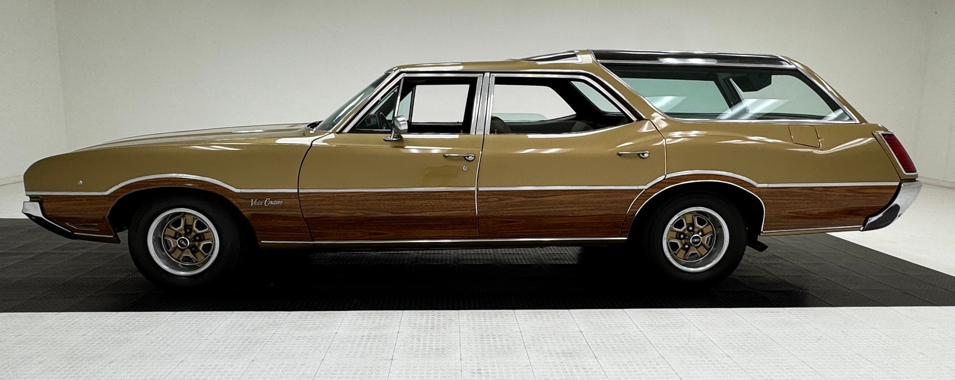 1970 Oldsmobile Vista Cruiser - Station Wagon, foto 2