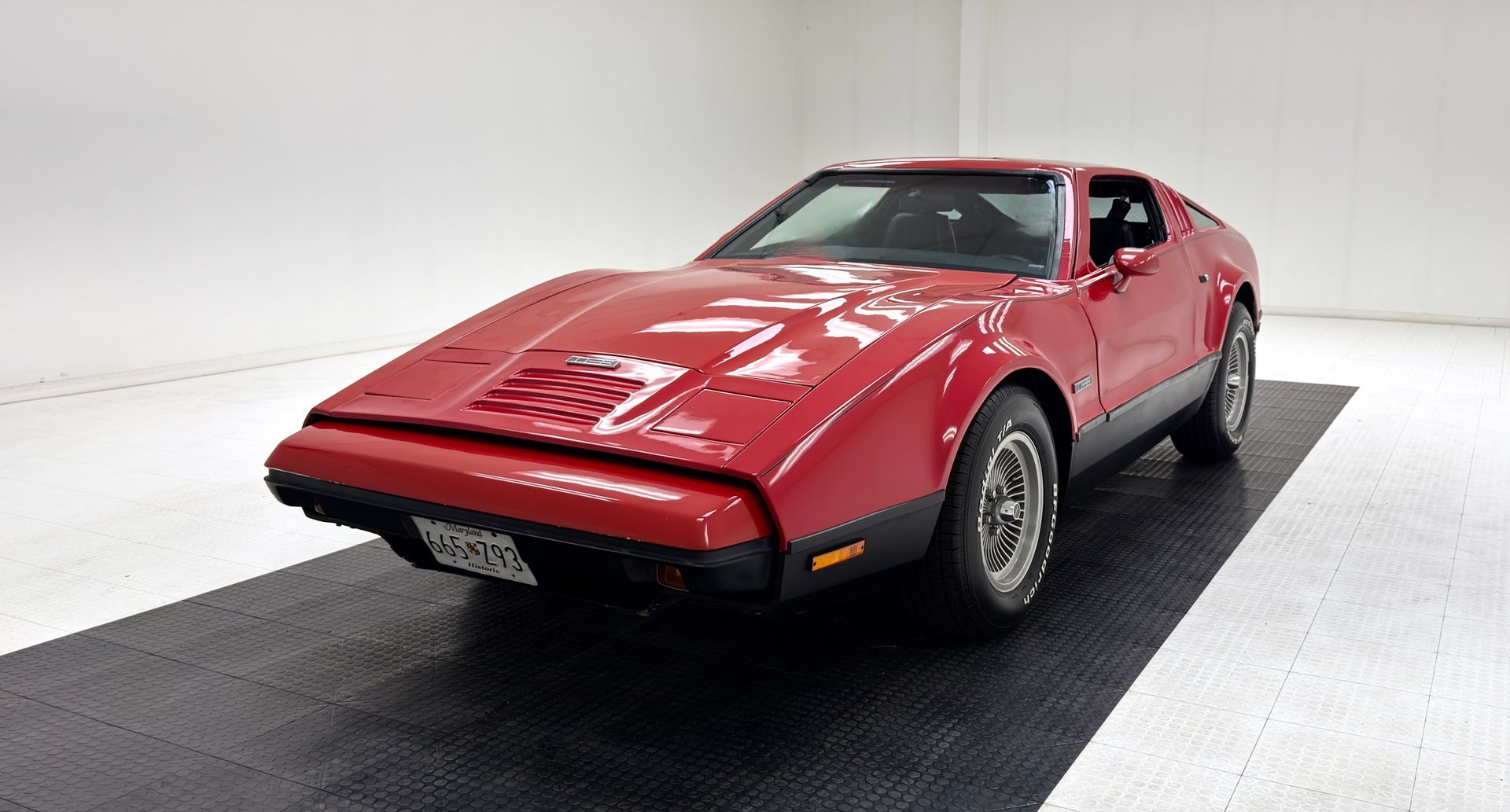 1975 Bricklin SV-1, foto 1