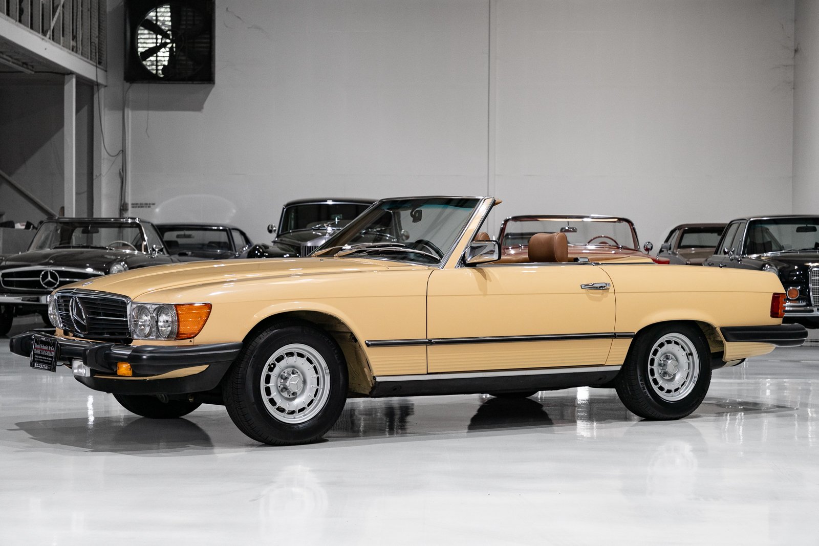 1984 Mercedes-Benz SL - ROADSTER (ONLY 11,540 MILES) ONLY 11,540 MILES, foto 2