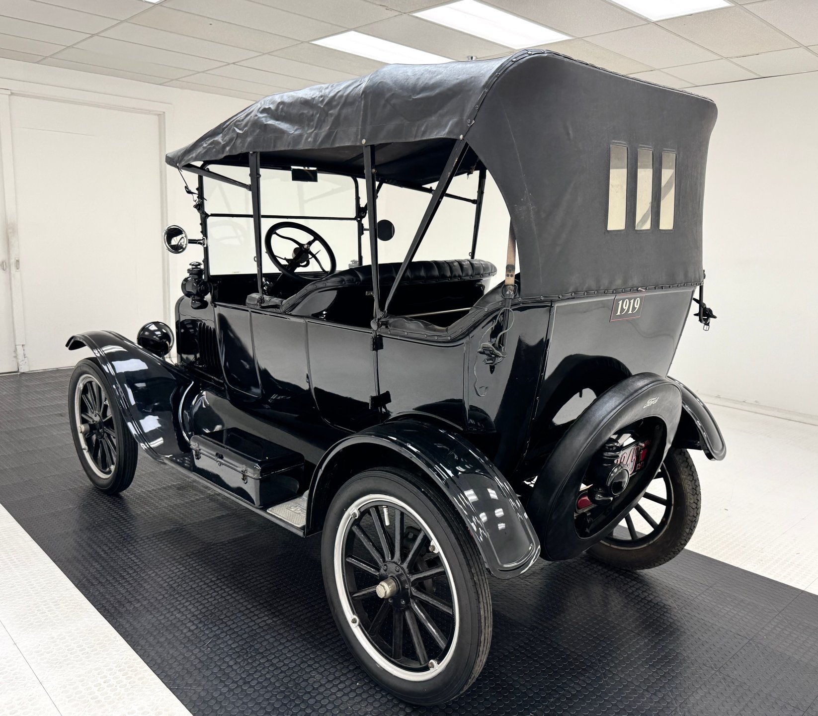 1919 Ford Model T - Touring Sedan, foto 5