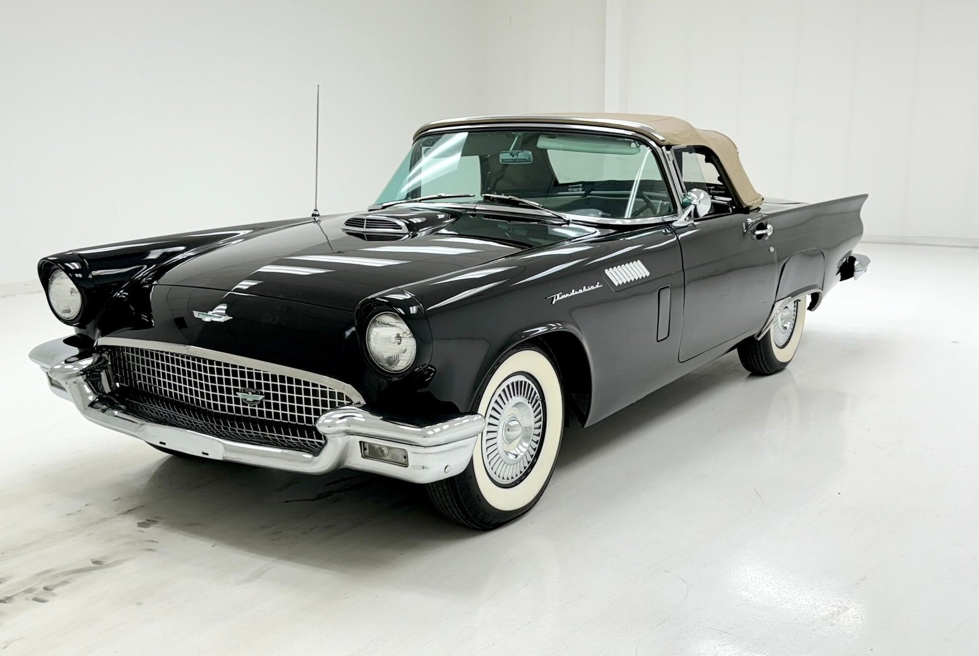1957 Ford Thunderbird - Roadster, foto 2
