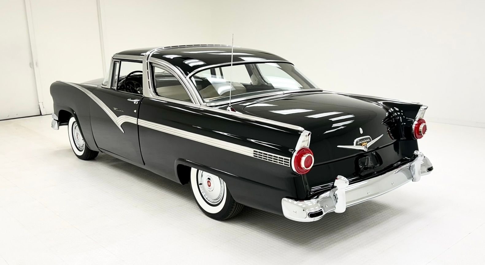 1956 Ford Fairlane - Crown Victoria 2 Door Hardtop, foto 3