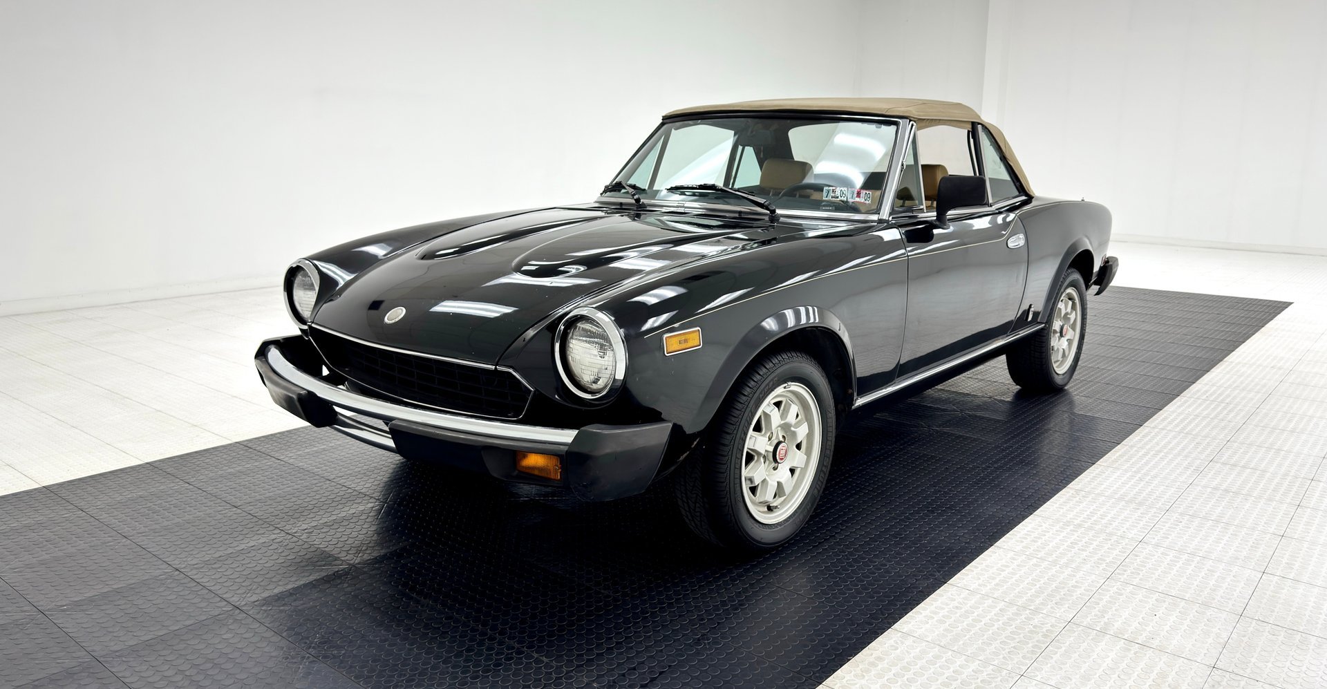 1982 Fiat 2000 - Convertible, foto 1