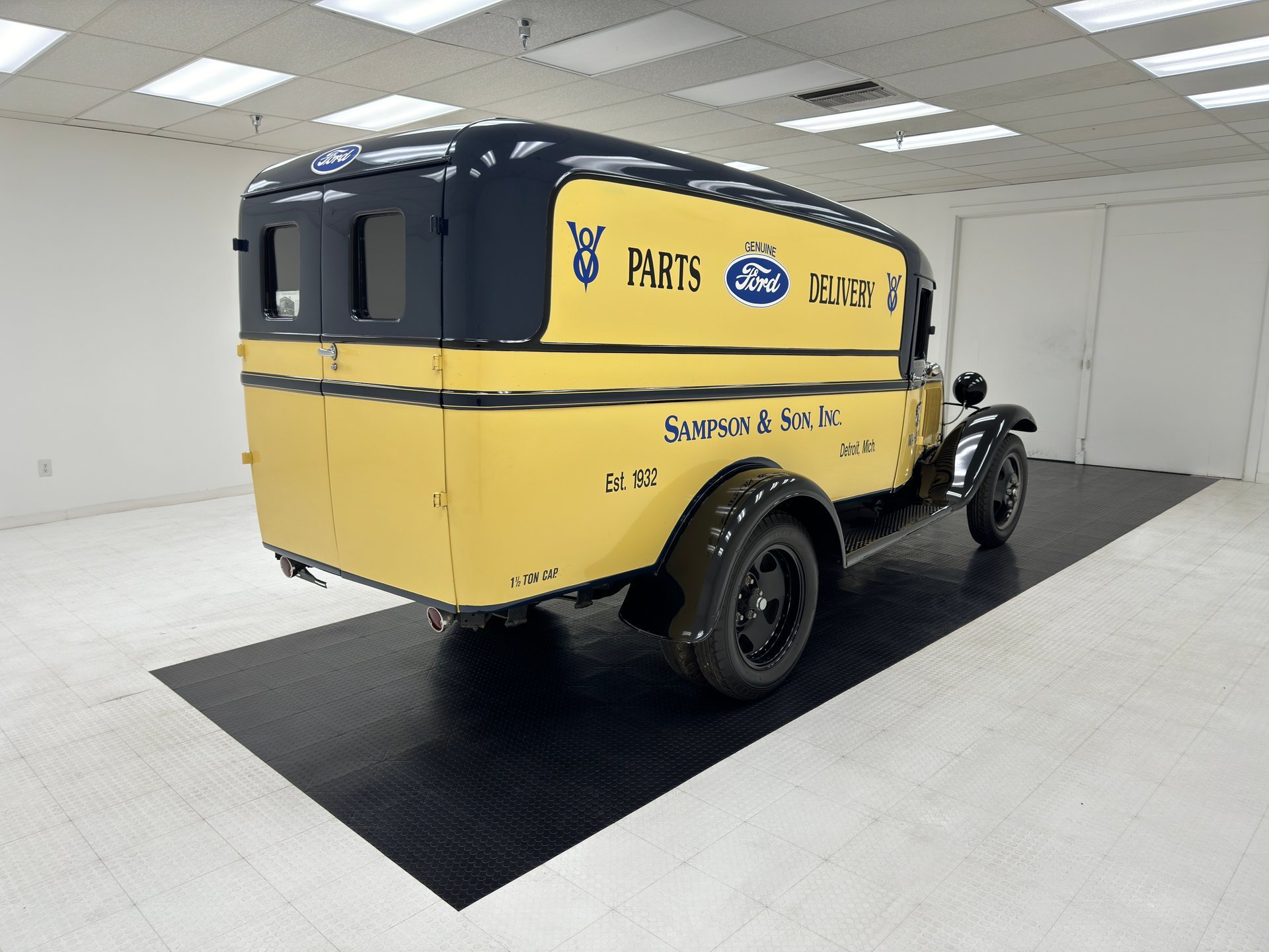 1932 Ford Model BB - 1 1/2 Ton Panel Delivery, foto 5