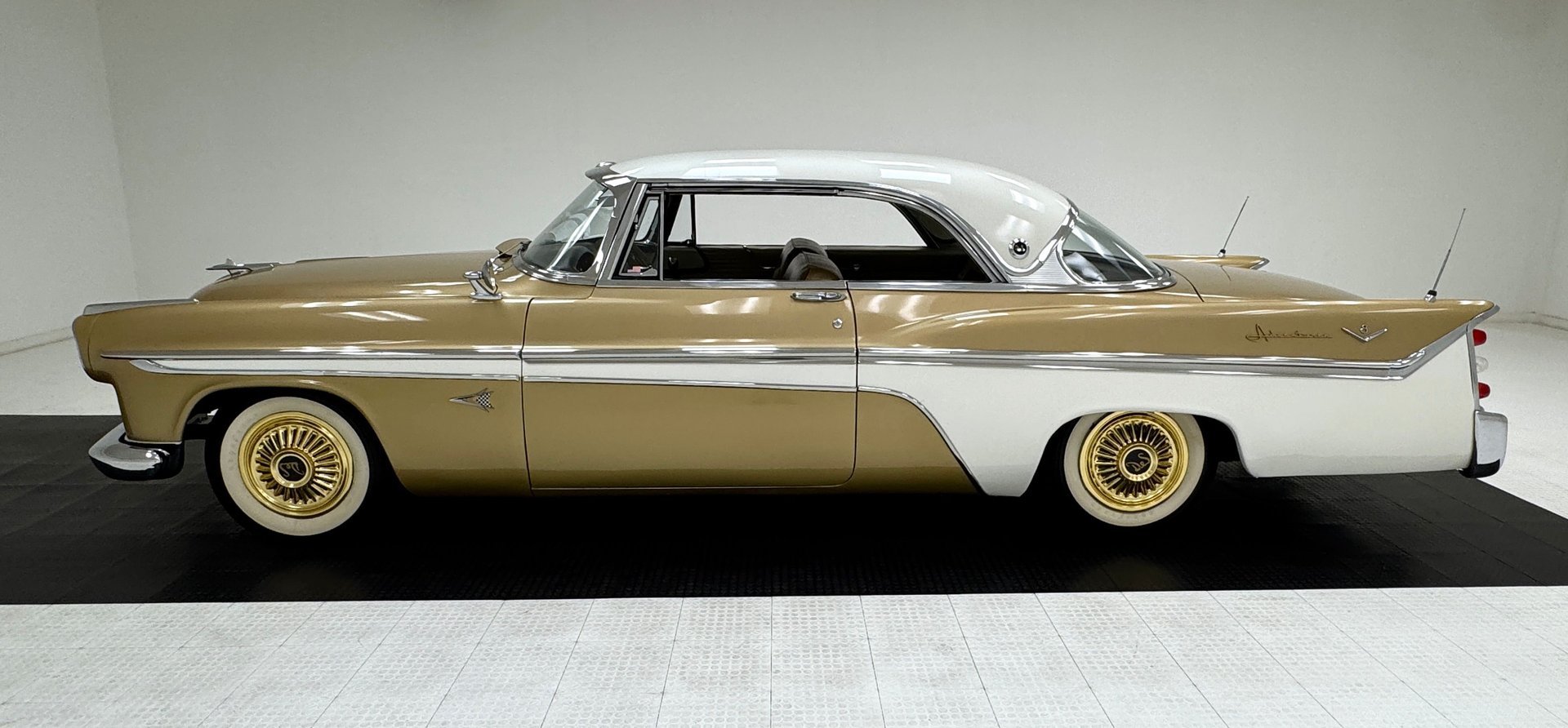 1956 DeSoto Adventurer - 2 Door Hardtop, foto 2
