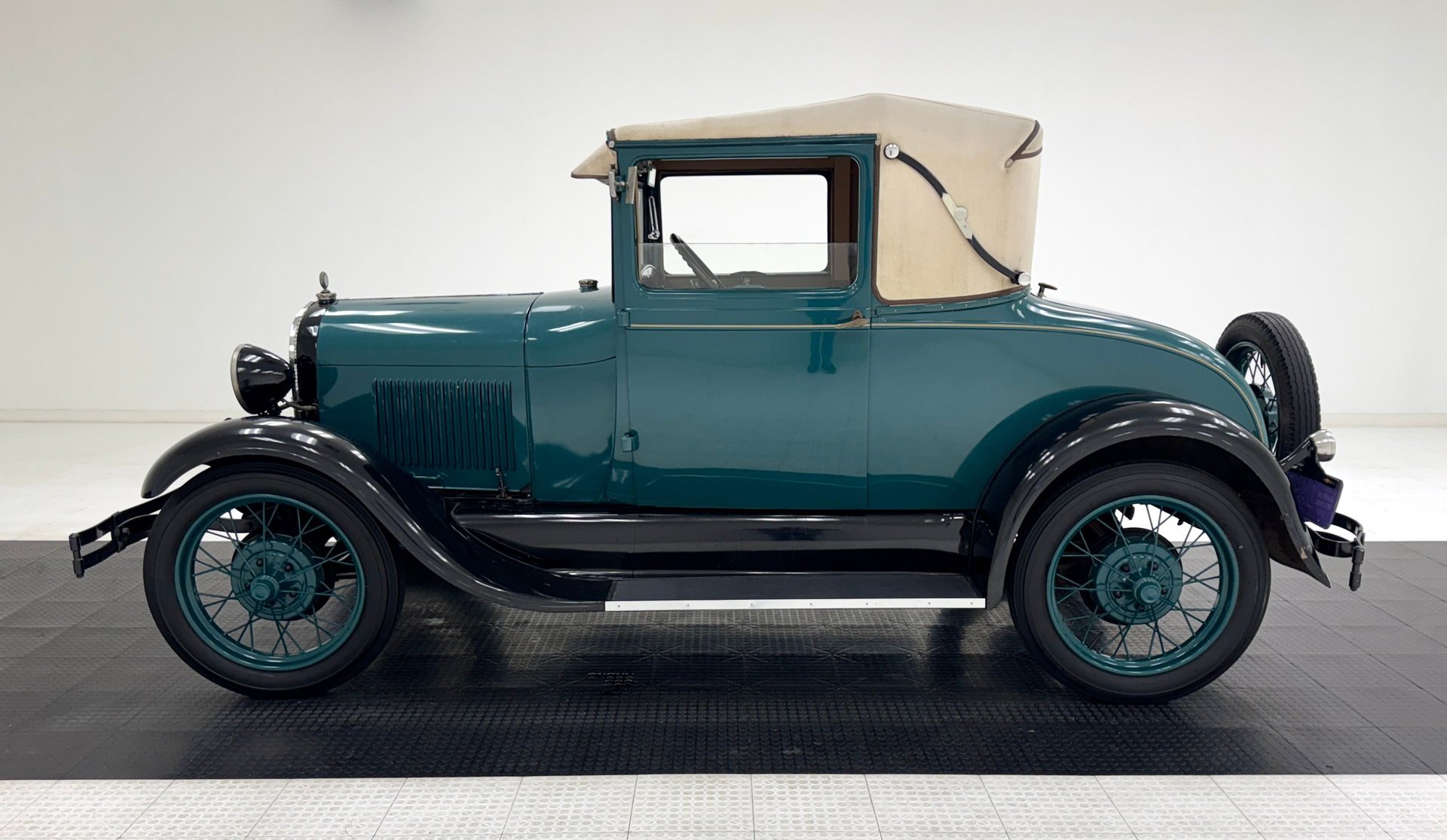 1929 Ford Model A - Sport Coupe, foto 2