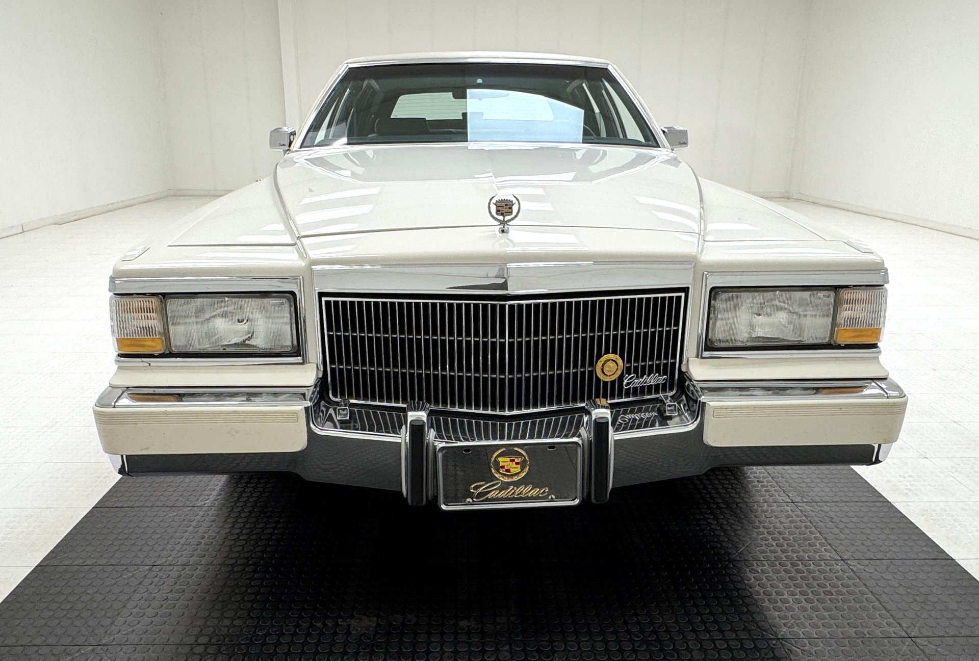 1992 Cadillac Brougham - d'Elegance Sedan, foto 8