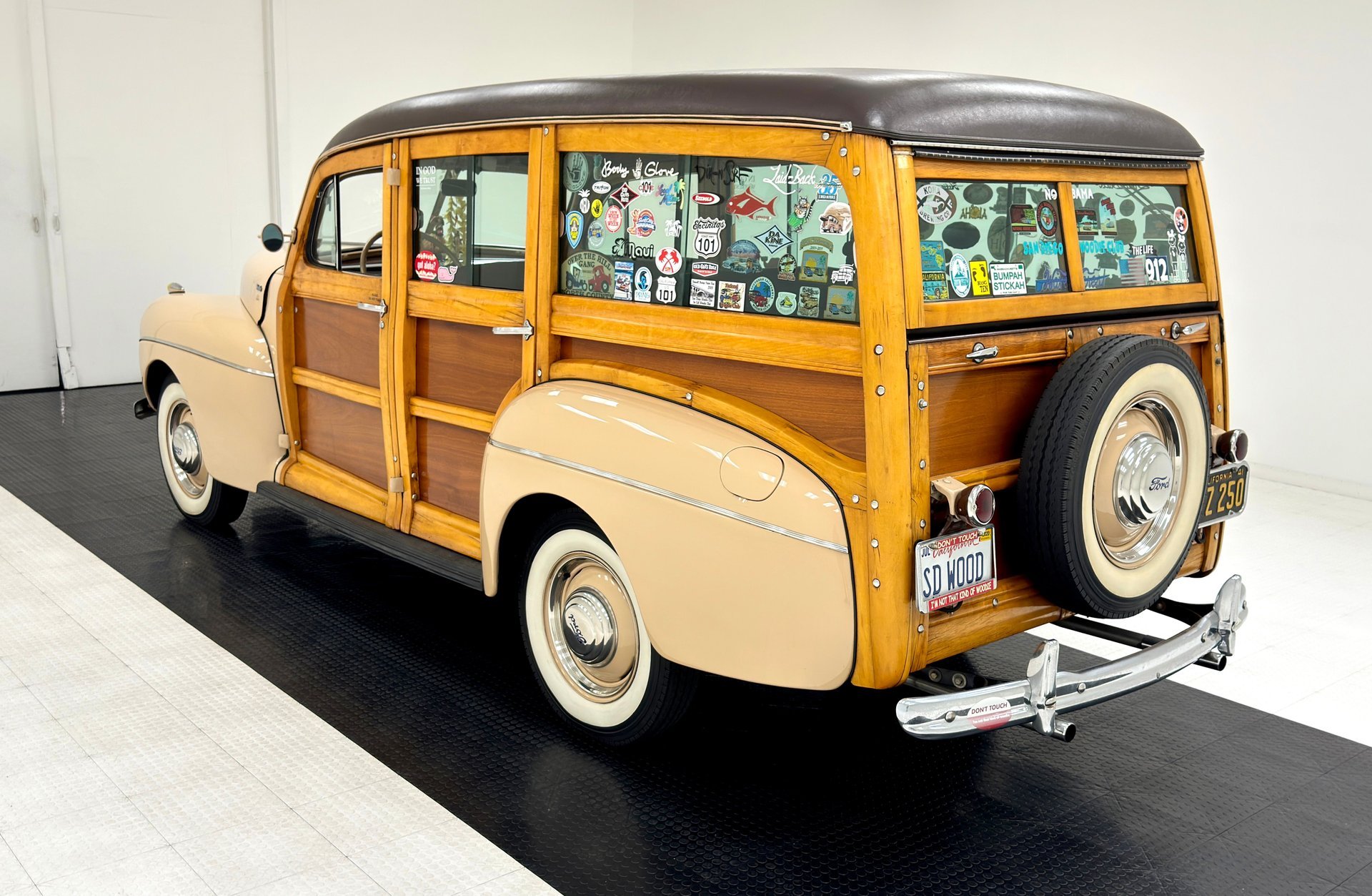 1941 Ford Super Deluxe - Woody Station Wagon, foto 3